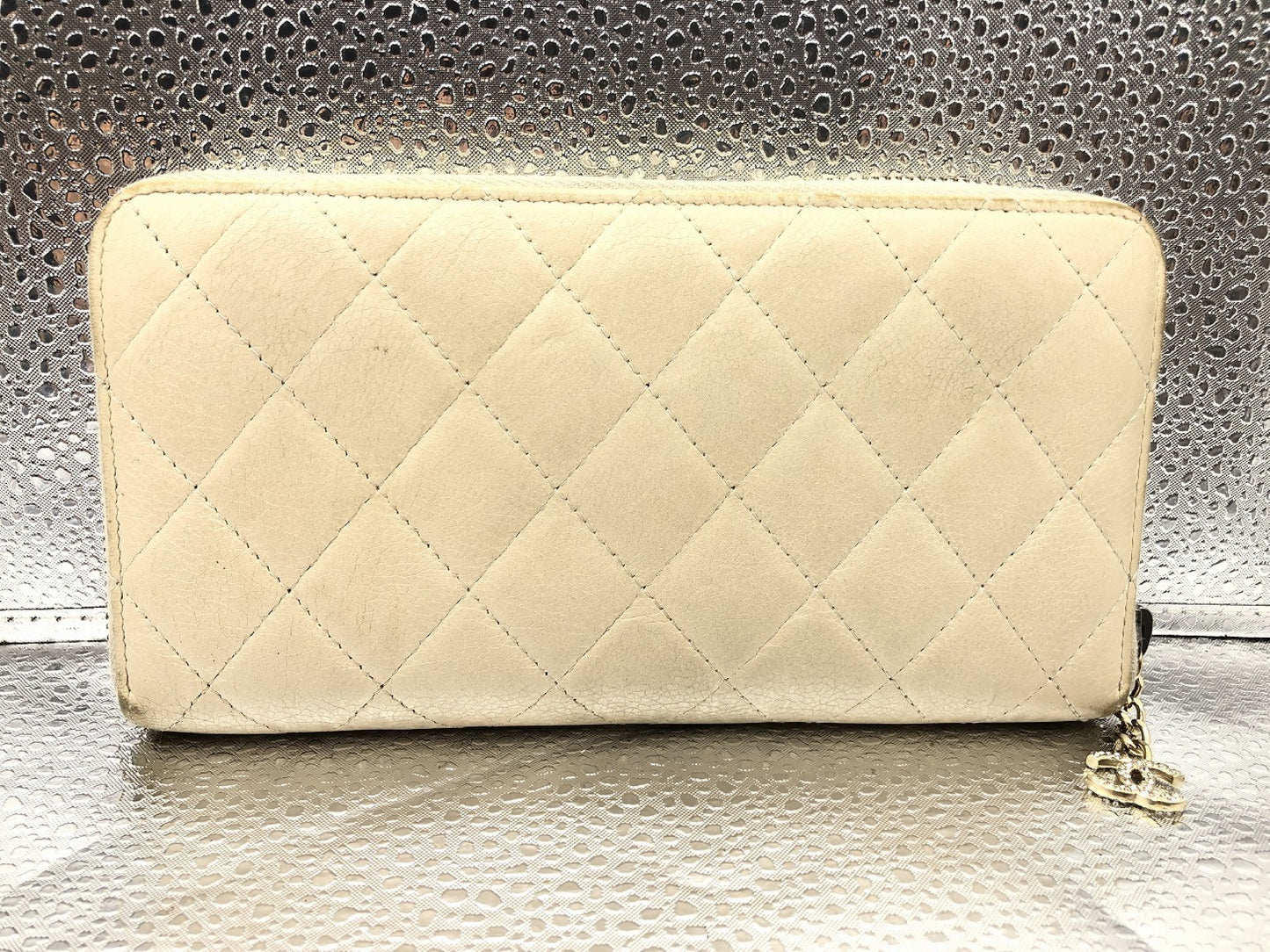 CHANEL 2.55 Matelasse Icon Zip-Around Long Wallet with Seal 20805731, Includes Warranty Card, Box, and Bag, White Lambskin Wallet