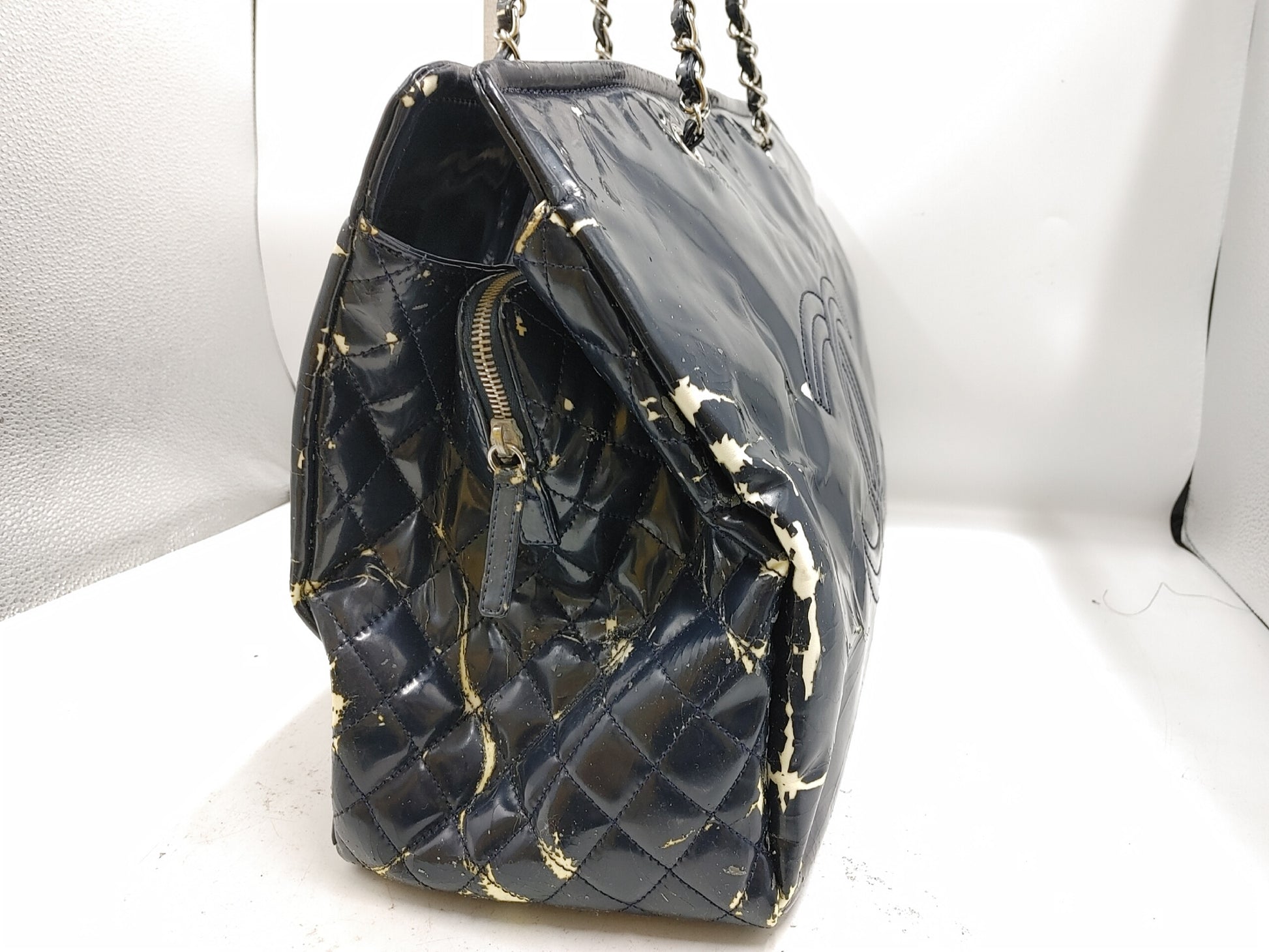 CHANEL Bonbon Tote Bag with Seal 14185796 and Guarantee Card, Patent Leather Blue Tote Bag