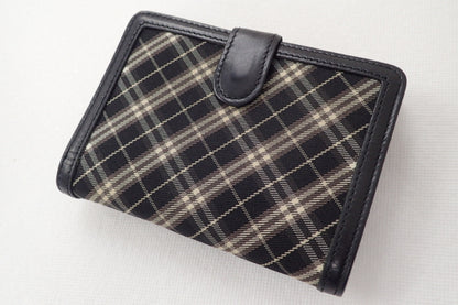 BURBERRY Blue Label Zippered Double Hook Wallet