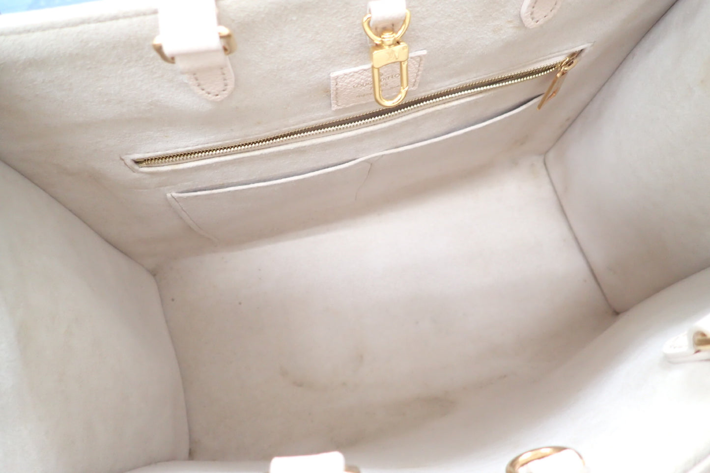 LOUIS VUITTON Monogram Empreinte M46128 On the Go MM Tote Bag