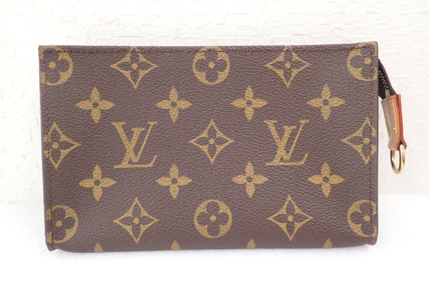 LOUIS VUITTON Monogram Bucket Pouch