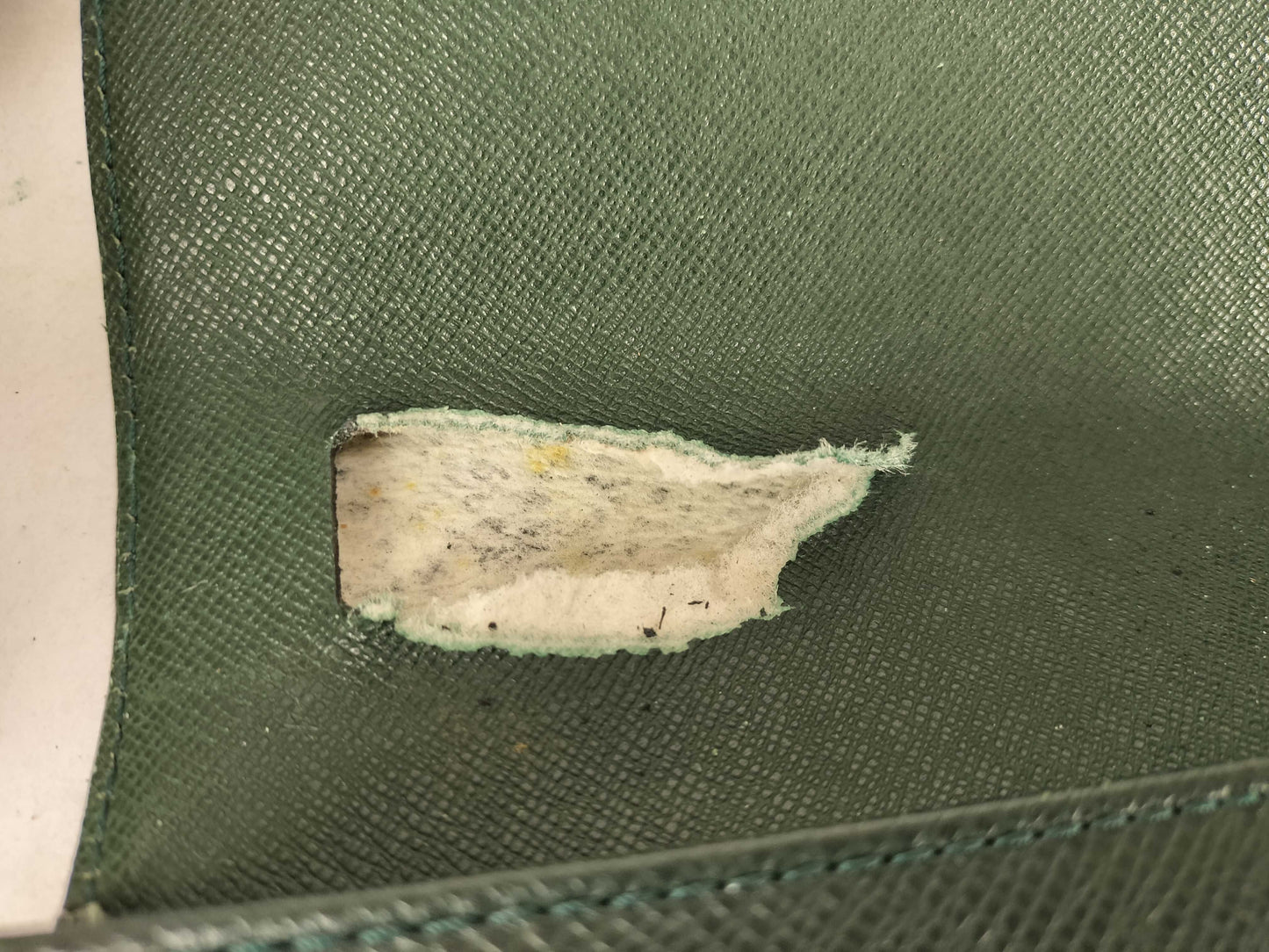 LOUIS VUITTON Taiga Clado M30194 Second Bag