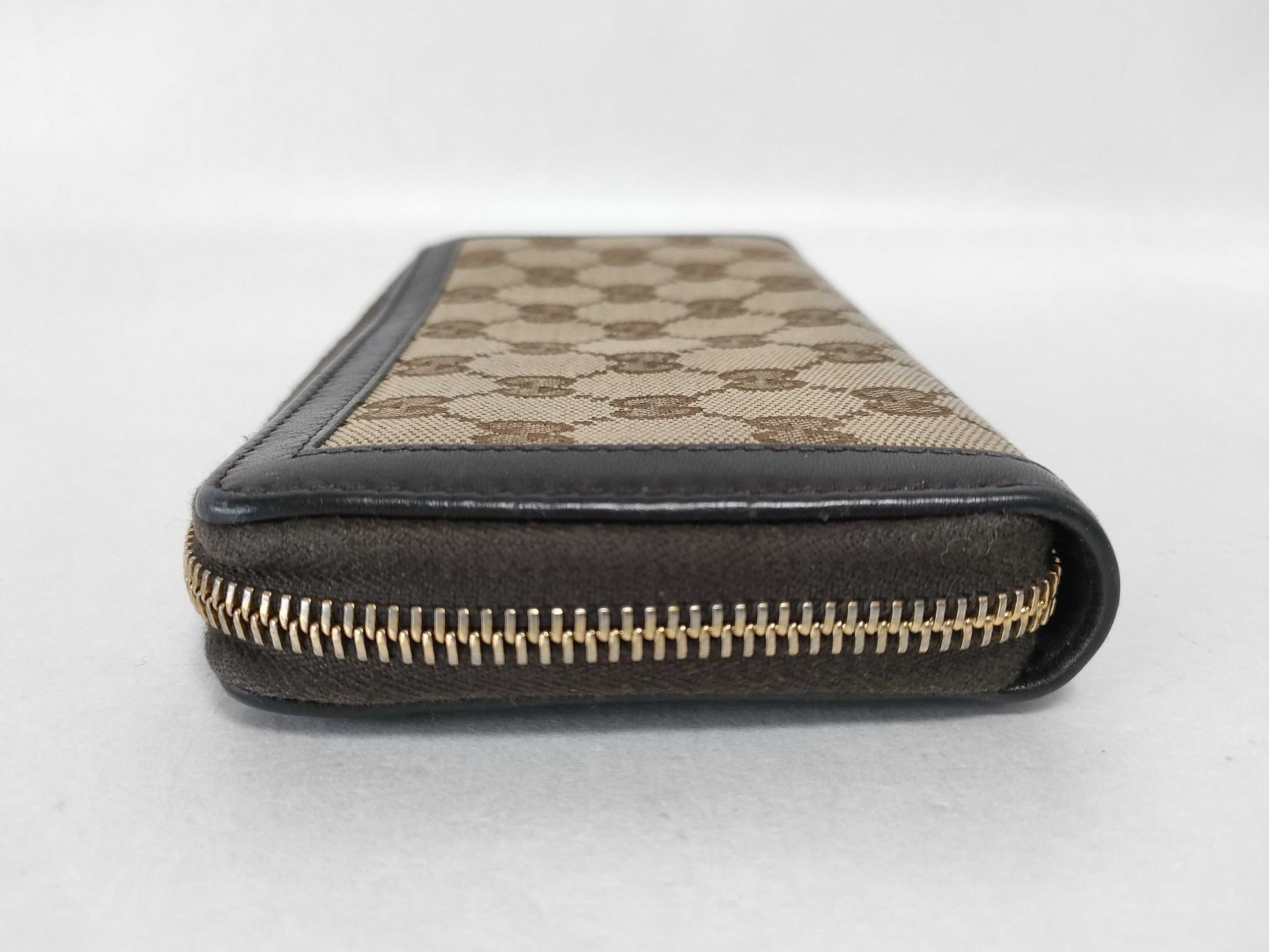GUCCI GG Canvas Gucci Interlocking GG Round Zip Long Wallet