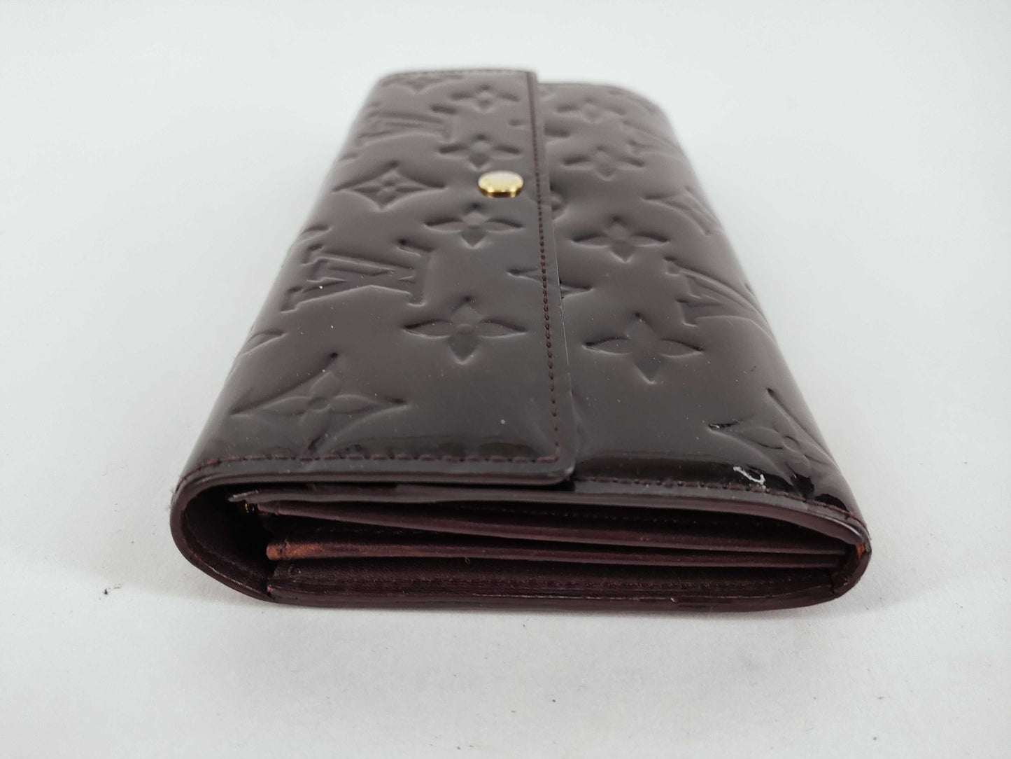 LOUIS VUITTON Vernis Portefeuille Sarah Vernis Amaranth Wallet