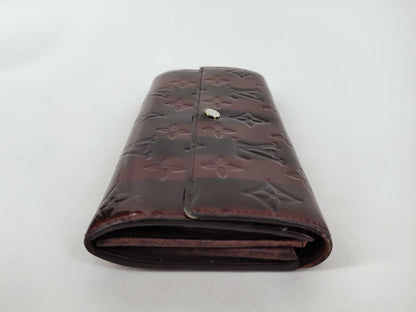 LOUIS VUITTON Vernis Sarah Portefeuille Vernis Amarantrailleur Wallet