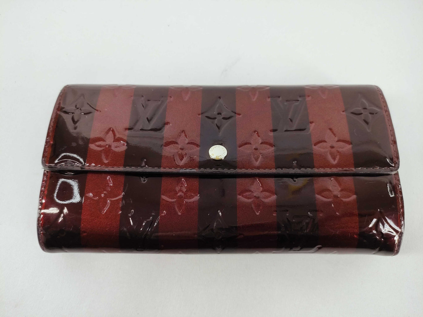 LOUIS VUITTON Vernis Sarah Portefeuille Vernis Amarantrailleur Wallet