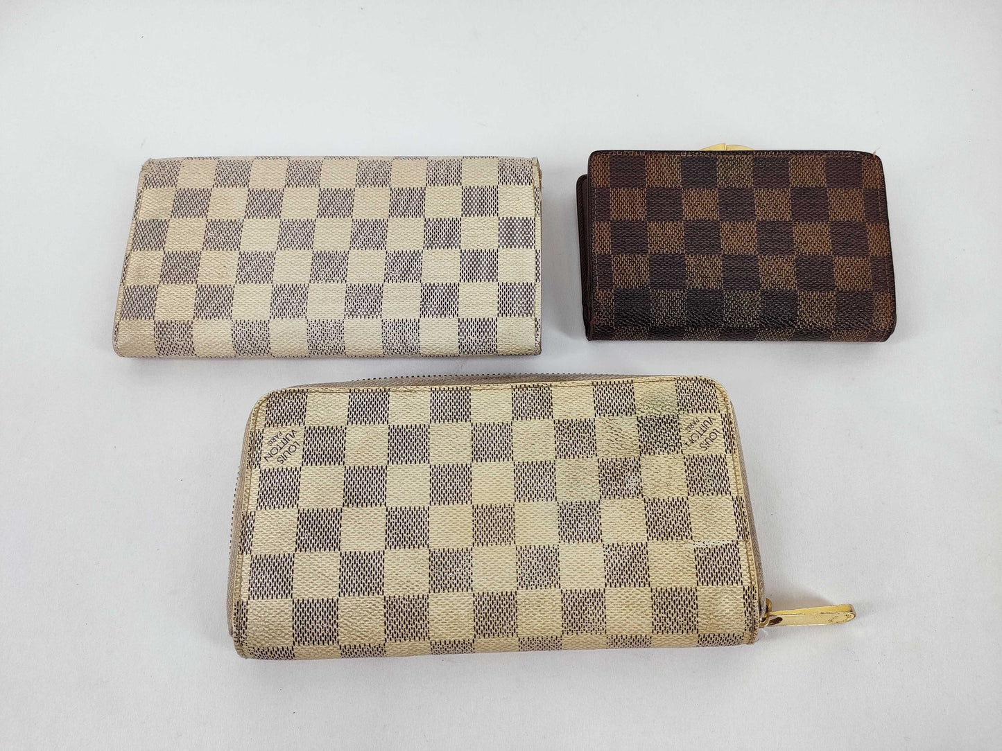 LOUIS VUITTON Damier round zip long wallet and 3 other Damier Azur wallets