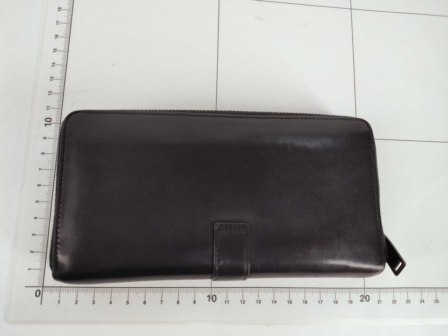 SAINT LAURENT Round Zip Long Wallet Leather Black Wallet