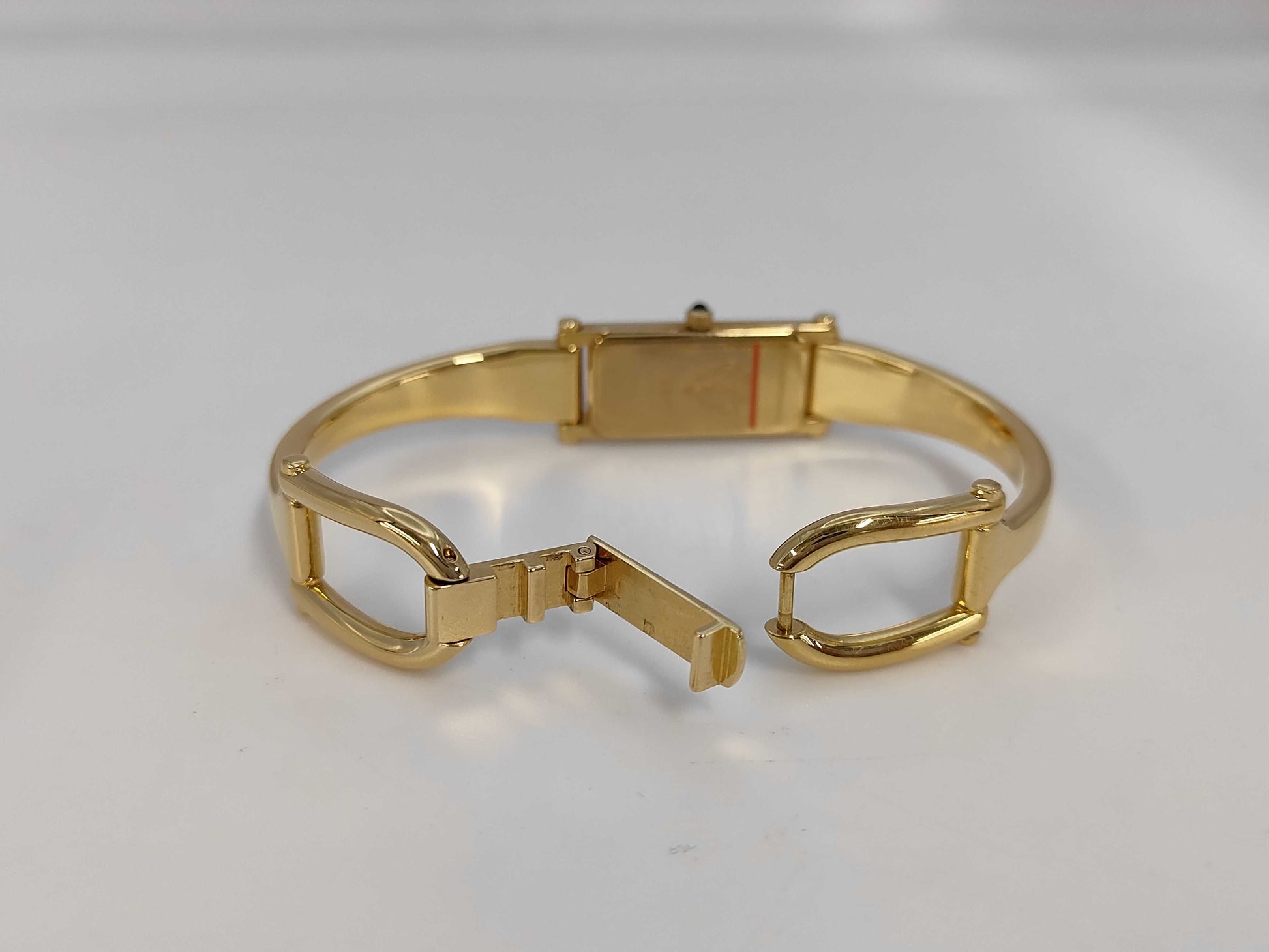 GUCCI 1500 0403646 Quartz Black Dial Women's Watch