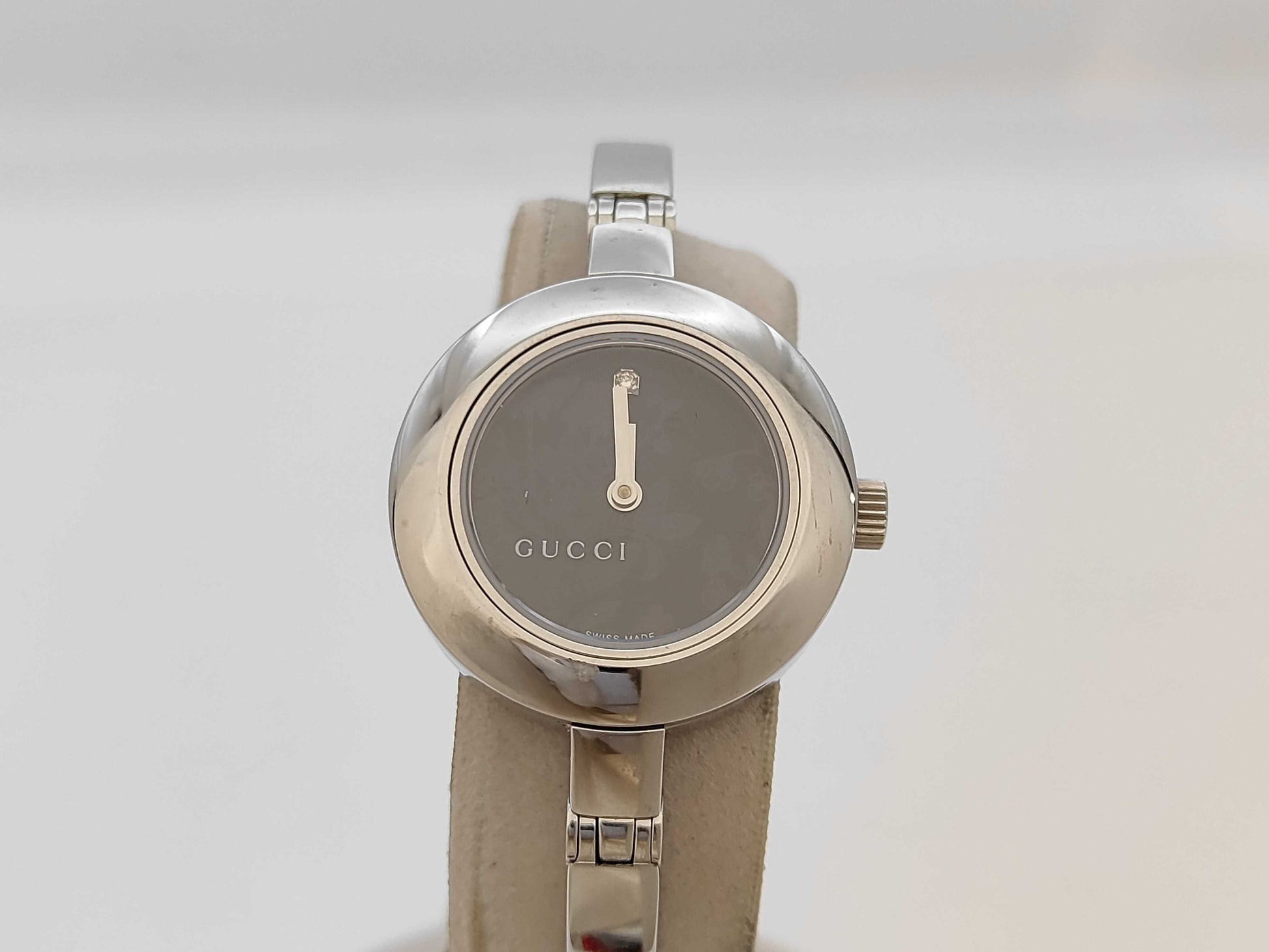 GUCCI 105/YA105510 10851125 Quartz Black Dial Women's Watch 