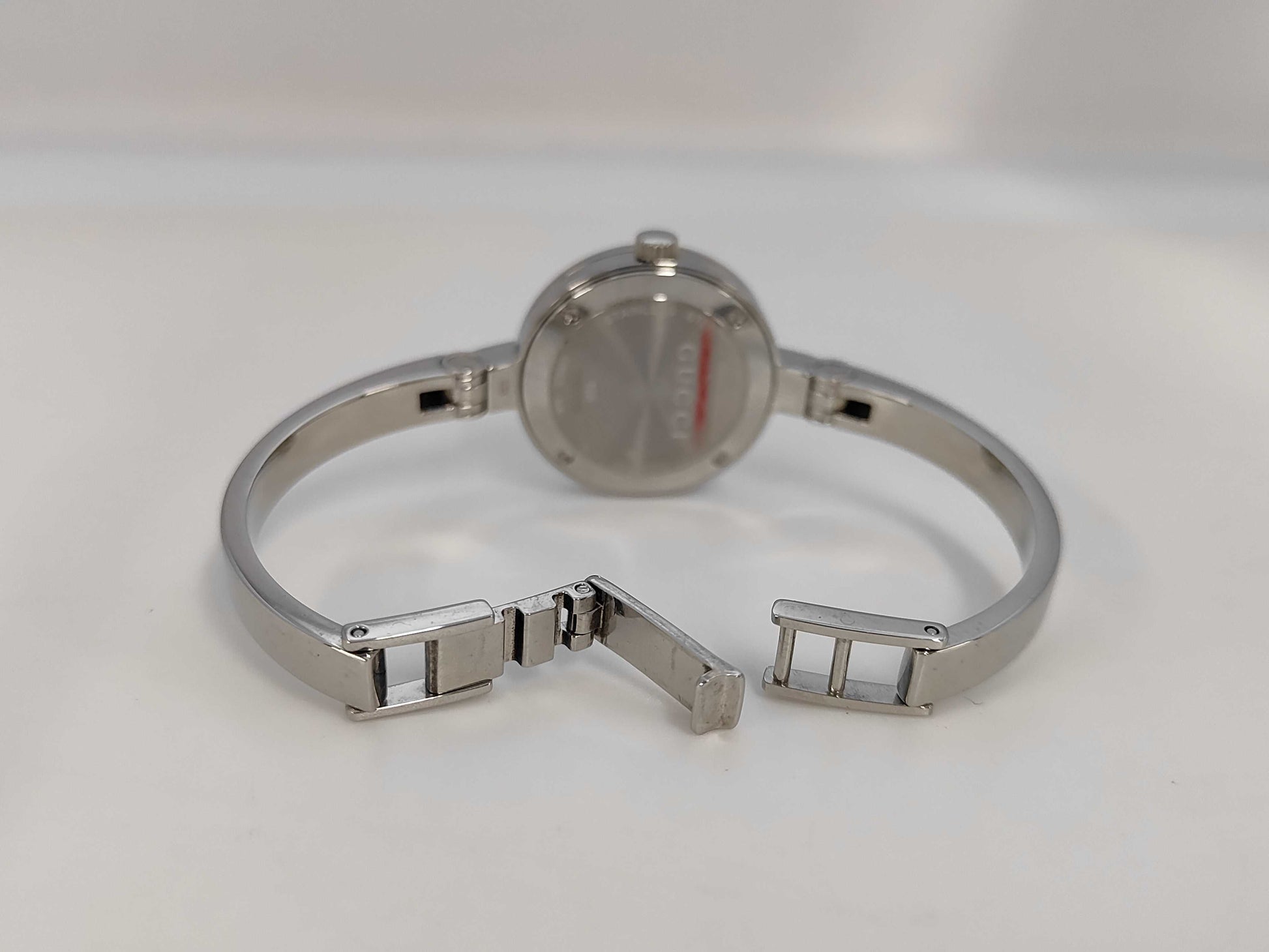 GUCCI 105/YA105510 10851125 Quartz Black Dial Women's Watch 