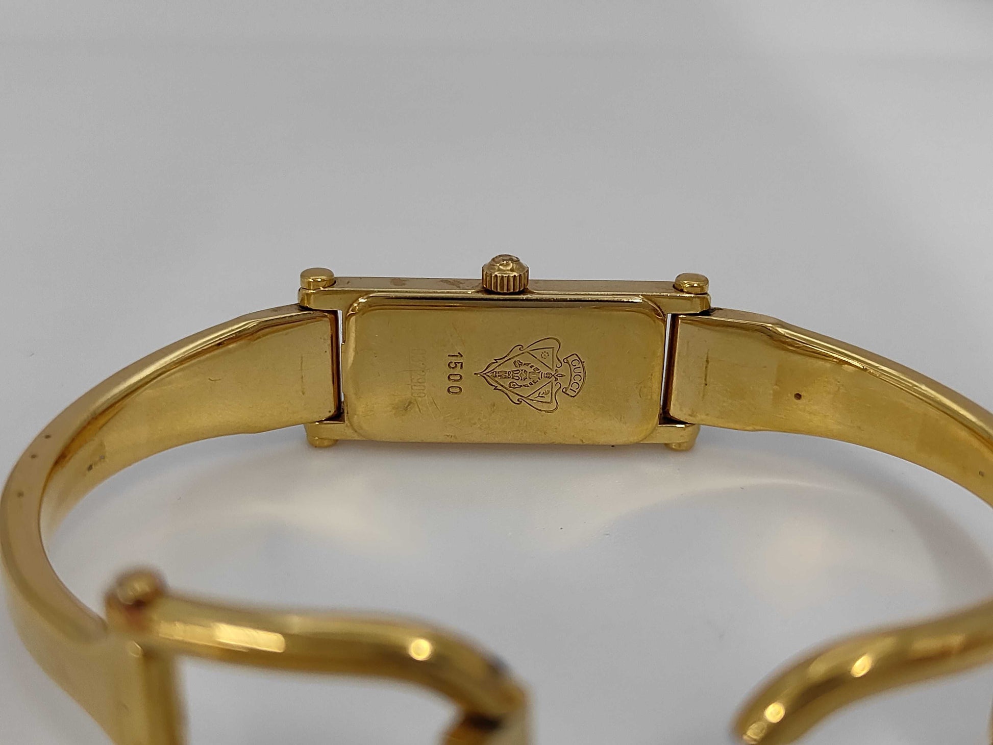 GUCCI 1500 0322909 Quartz Black Dial Women's Watch