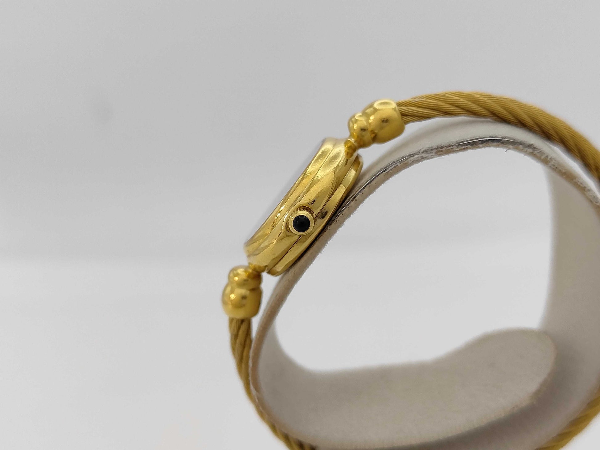 GUCCI 2700.2.L 0256301 Quartz Black Dial Women's Watch