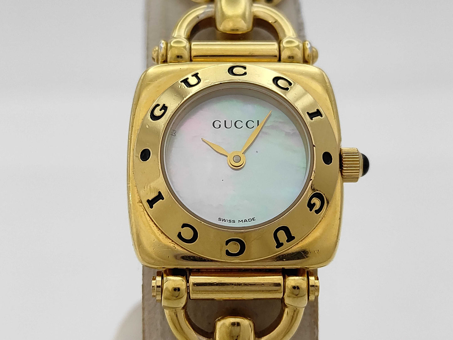 GUCCI 6400L 0107250 Quartz Shell Dial Women's Watch