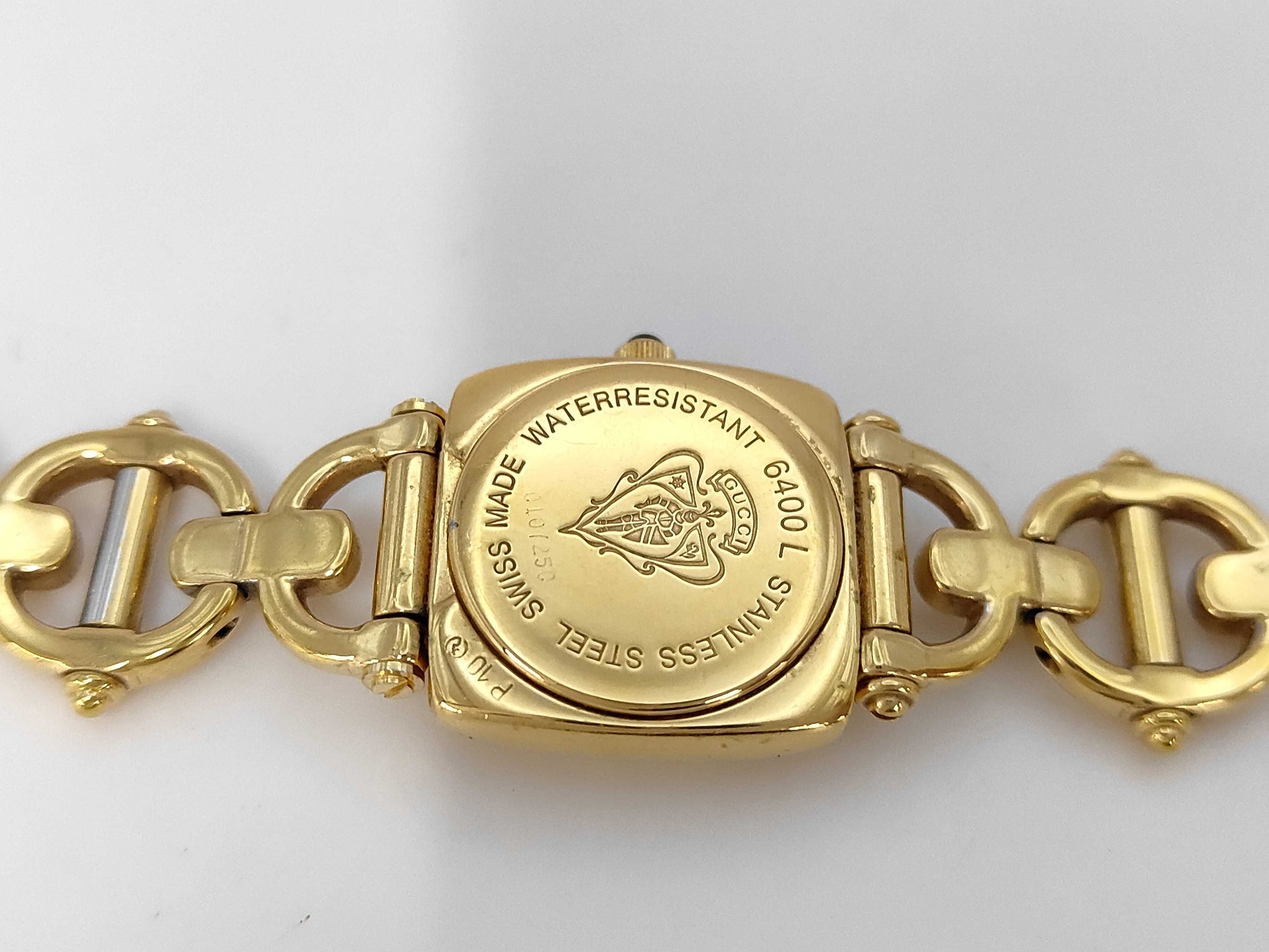 GUCCI 6400L 0107250 Quartz Shell Dial Women's Watch