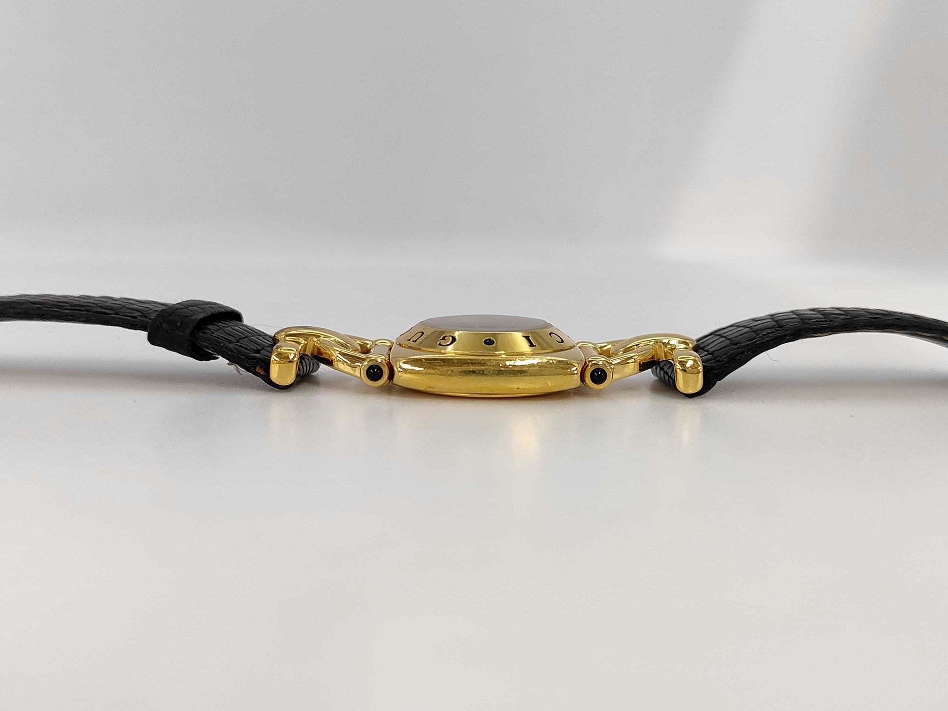 GUCCI 6300L 0040832 Quartz Black Dial Women's Watch