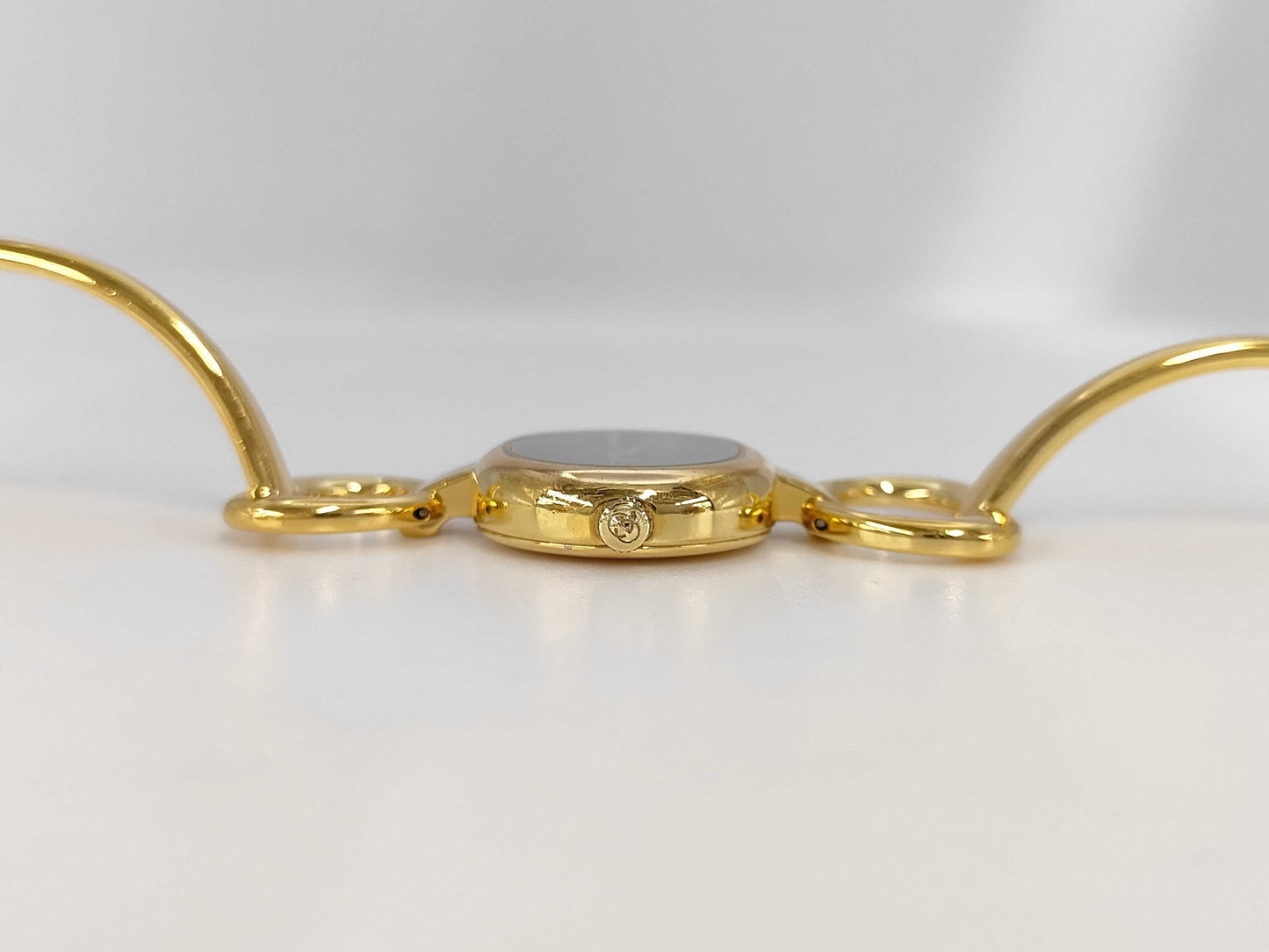 GUCCI 1600 0023525 Quartz Black Dial Women's Watch