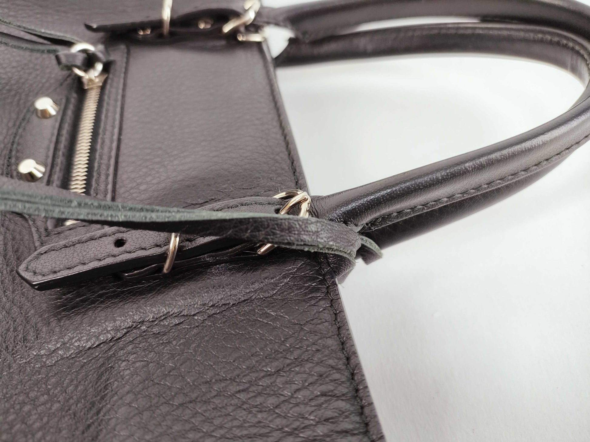 BALENCIAGA BALENCIAGA PAPIER A6 ZIP AROUND Handbag