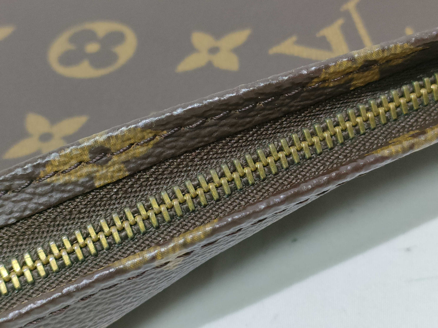 LOUIS VUITTON Monogram Louis Vuitton M47542 Poche Toilette 26 TH0994 Second Bag Clutch Bag Monogram Second Bag