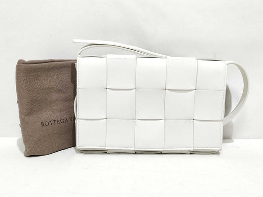 BOTTEGA VENETA Cassette Small Shoulder Bag in Maxi Intrecciato, White