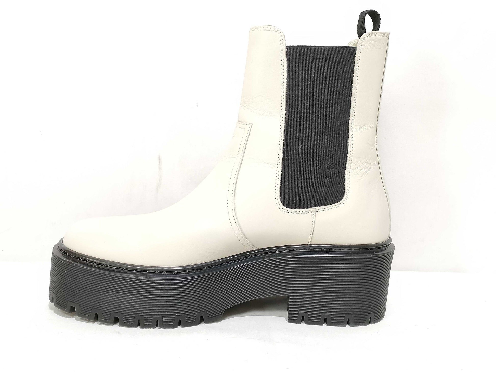 HERMES Hallow Side Gore Boots Ivory Other Shoes