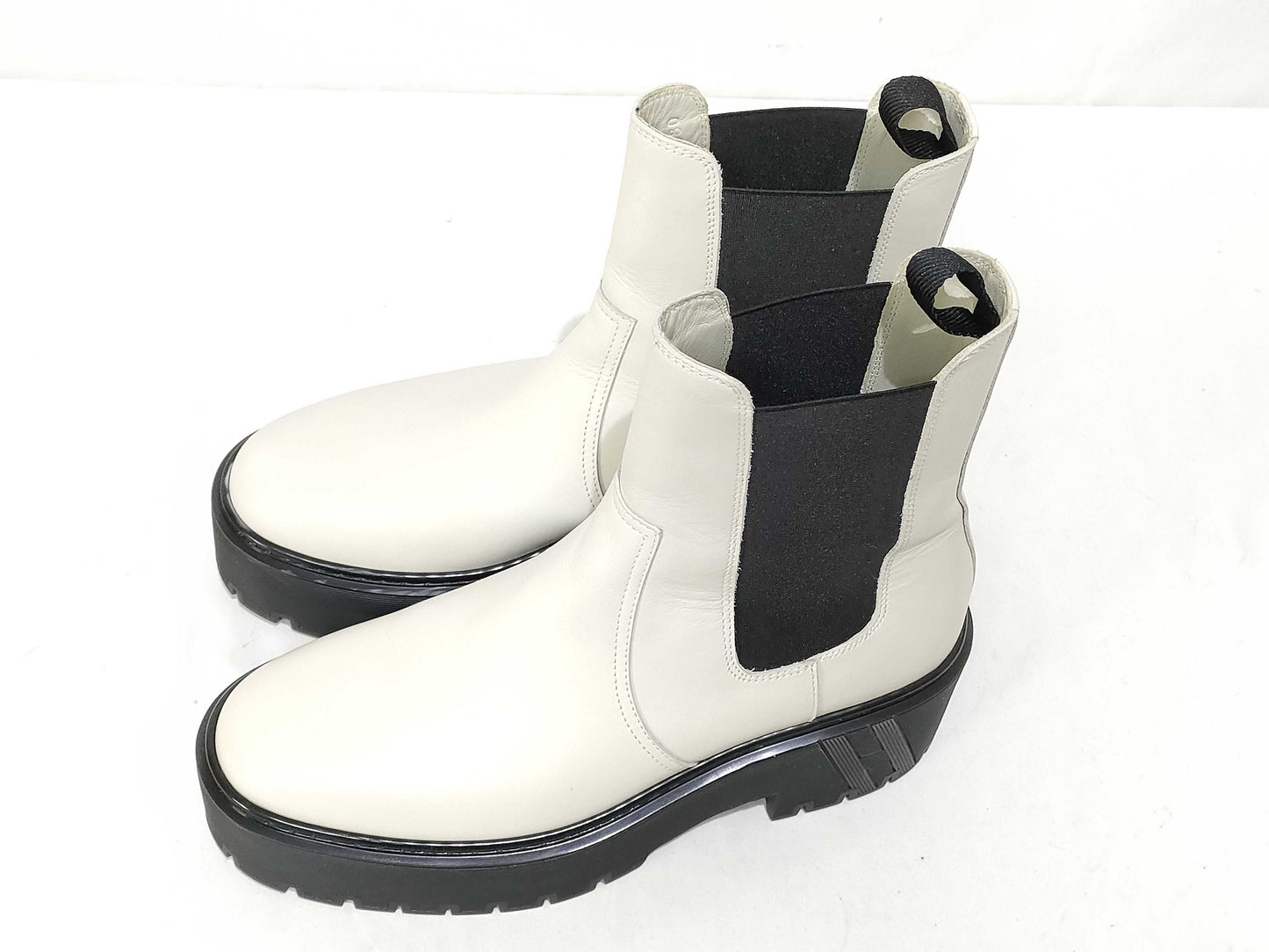 HERMES Hallow Side Gore Boots Ivory Other Shoes