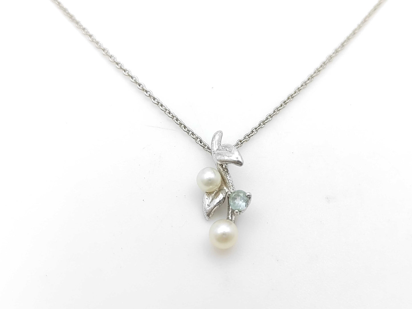 TASAKI Colored Stone Pearl 6.0g Necklace 