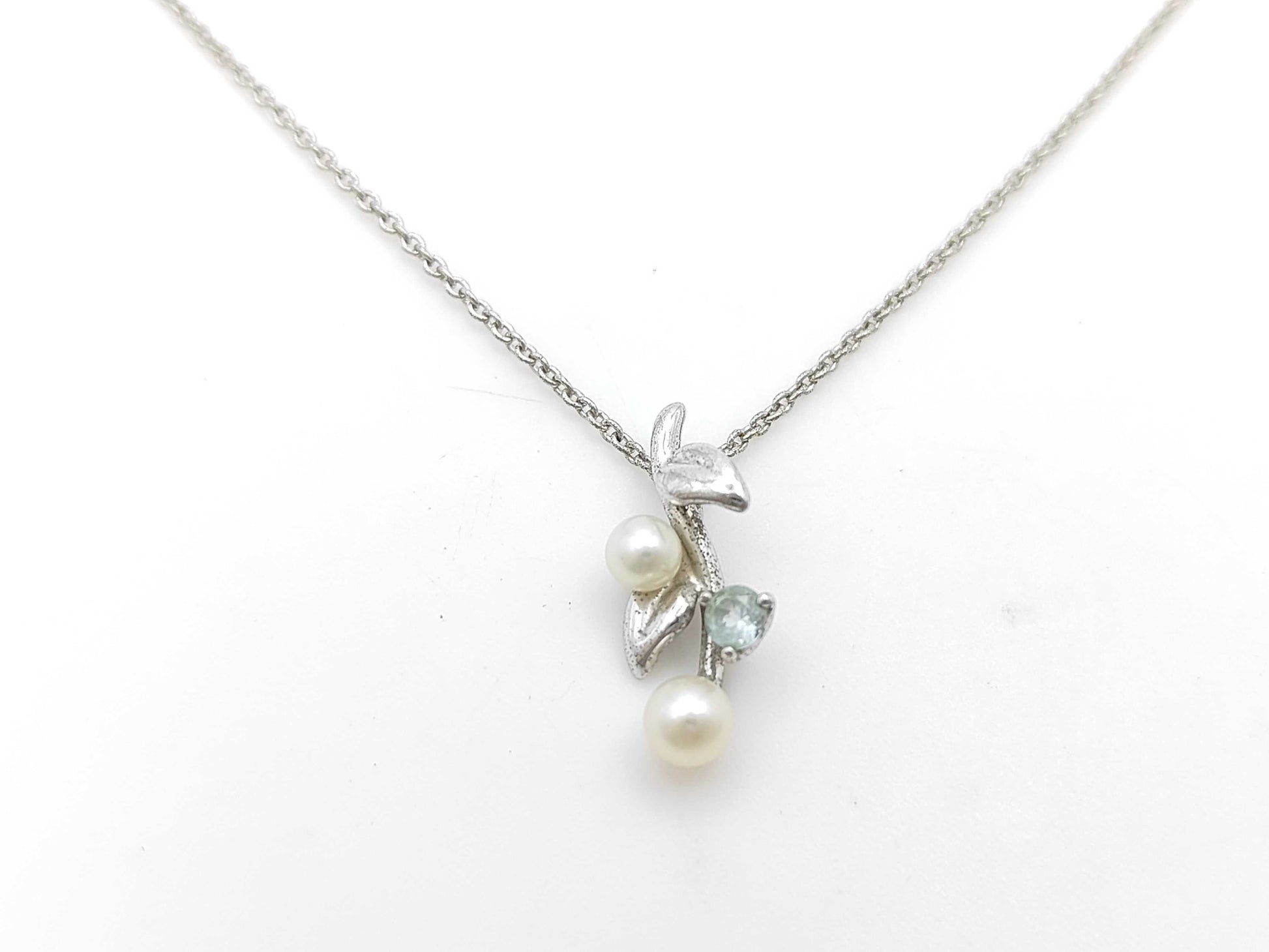 TASAKI Colored Stone Pearl 6.0g Necklace 