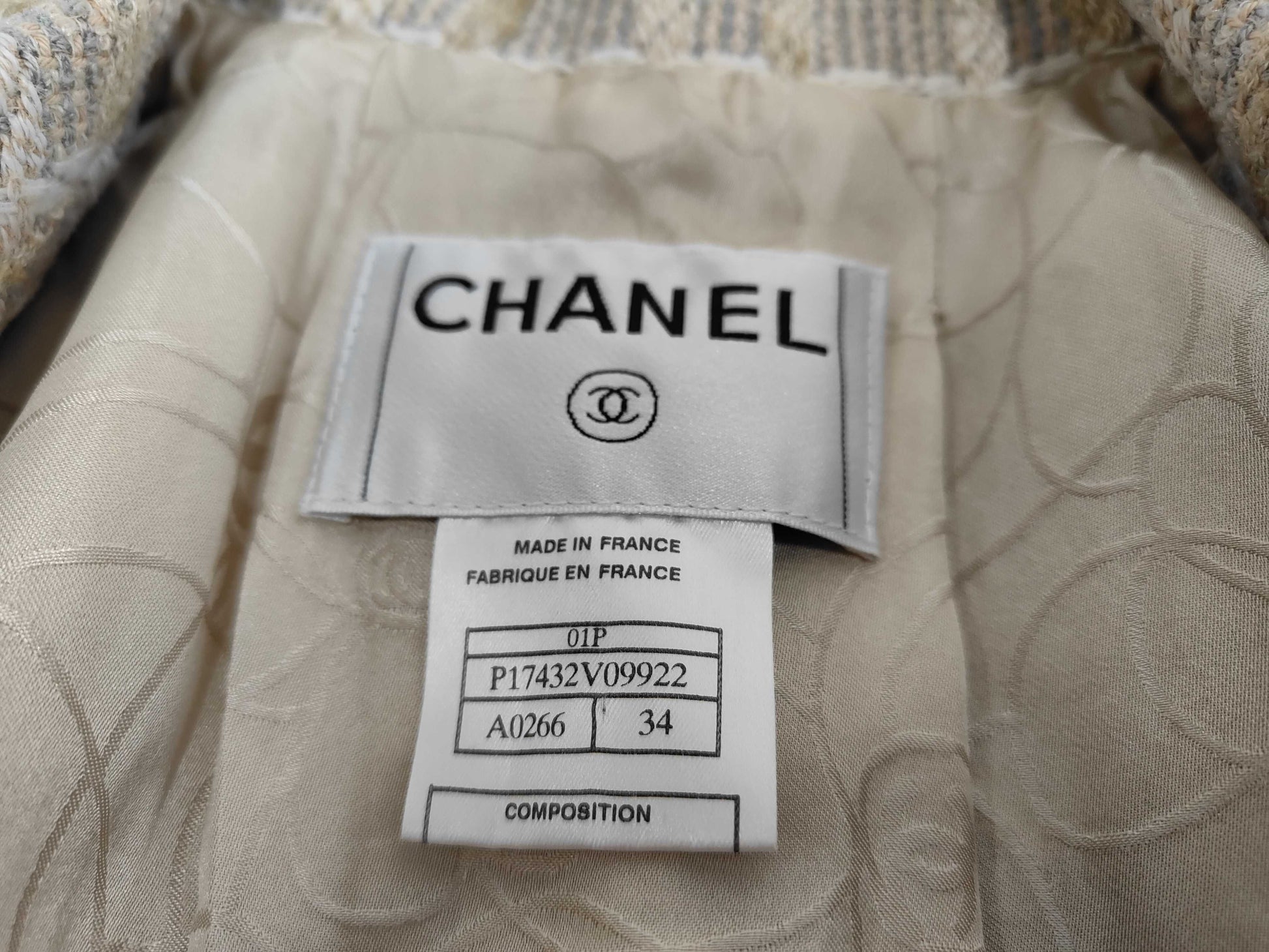 CHANEL CHANEL Tweed Jacket Size 34 Coco Button Jacket