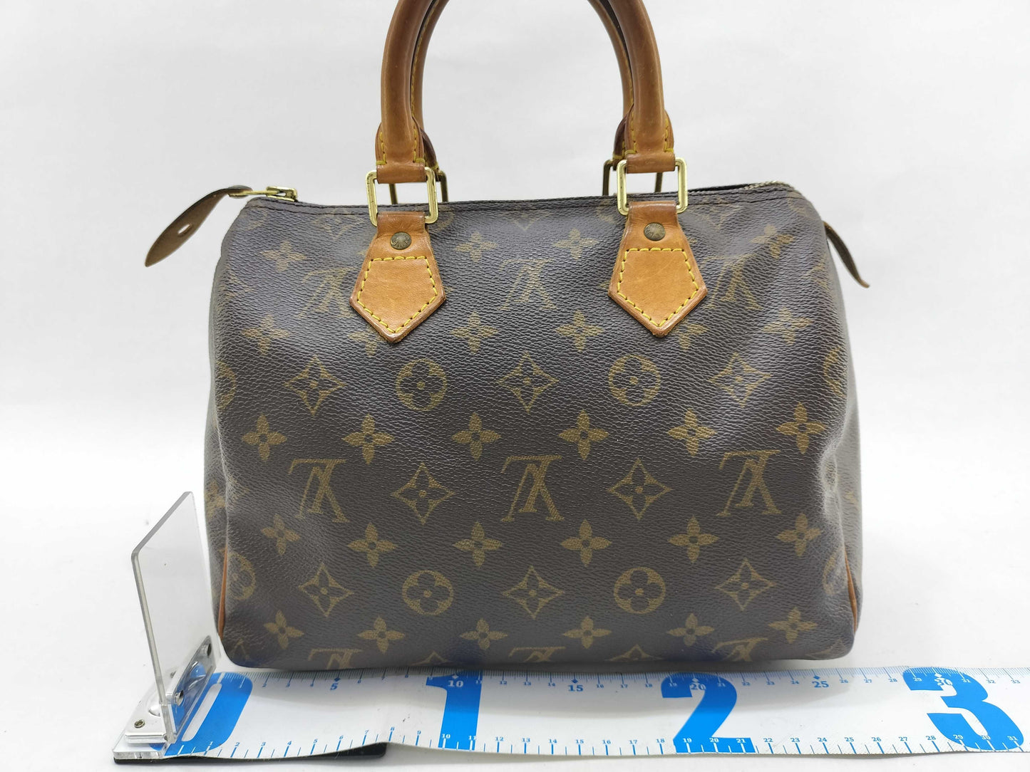 LOUIS VUITTON Monogram Louis Vuitton Speedy 25 Handbag