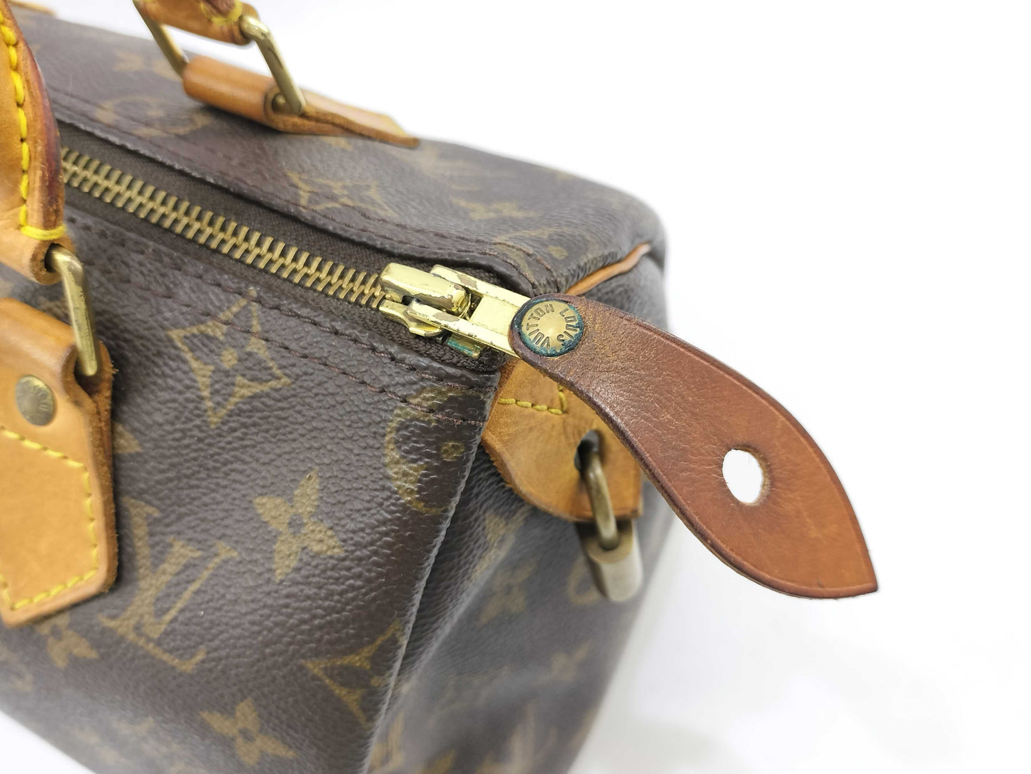 LOUIS VUITTON Monogram Louis Vuitton Speedy 25 Handbag