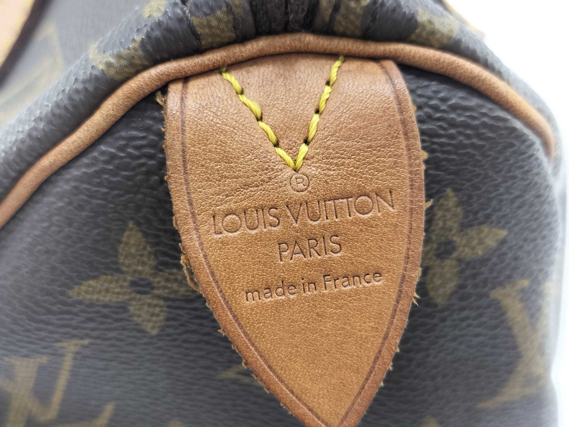 LOUIS VUITTON Monogram Louis Vuitton Speedy 25 Handbag