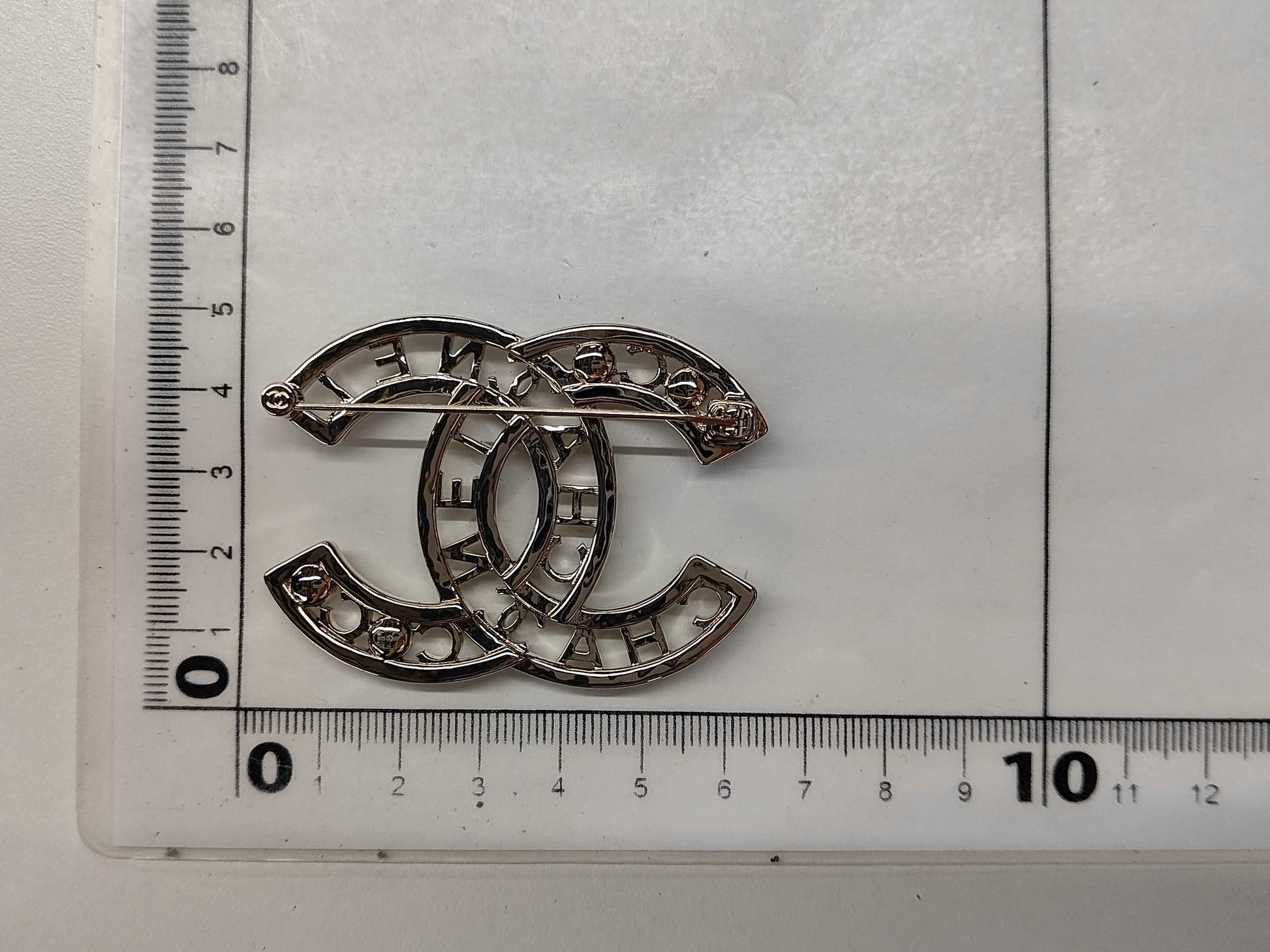 CHANEL Coco Mark Faux Pearl Rhinestone B25 V Brooch