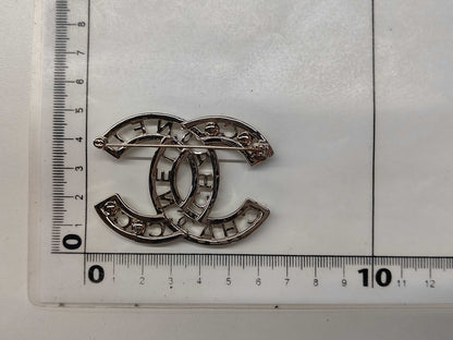 CHANEL Coco Mark Faux Pearl Rhinestone B25 V Brooch