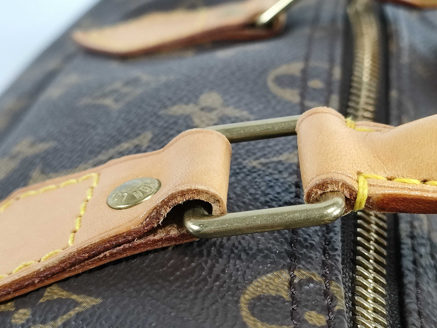 LOUIS VUITTON Monogram LV Taiga Portable Gibecier Garment Carry/Garment Cover Shoulder Bag M30692 Green Boston Bag