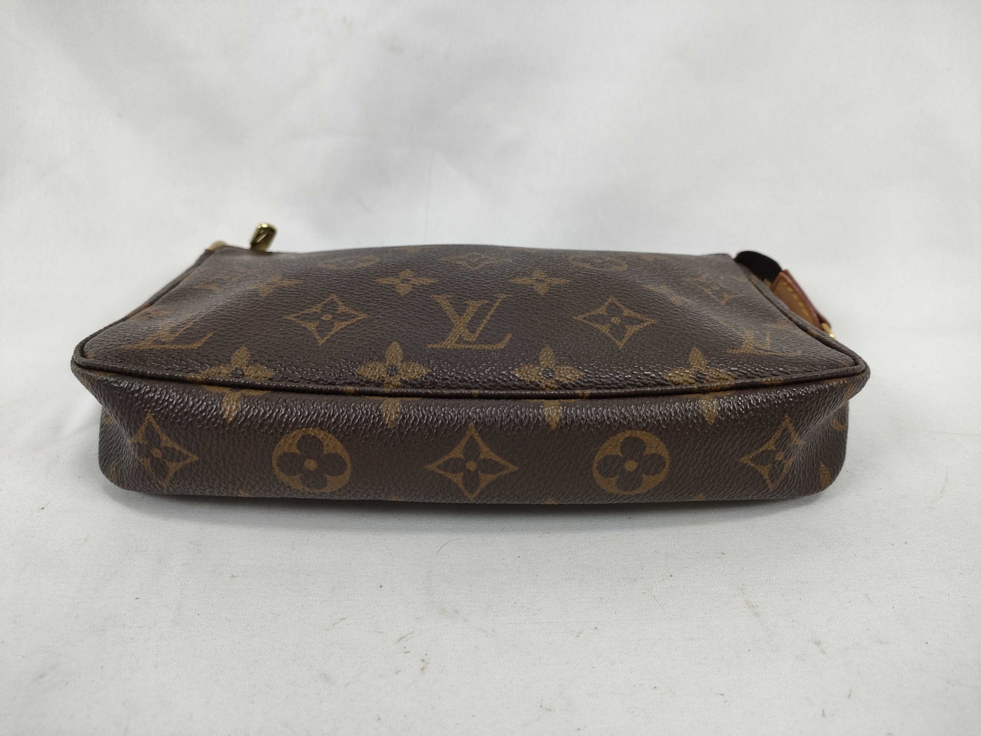 LOUIS VUITTON Monogram LV Monogram Pochette Accessoires Pouch M51980 