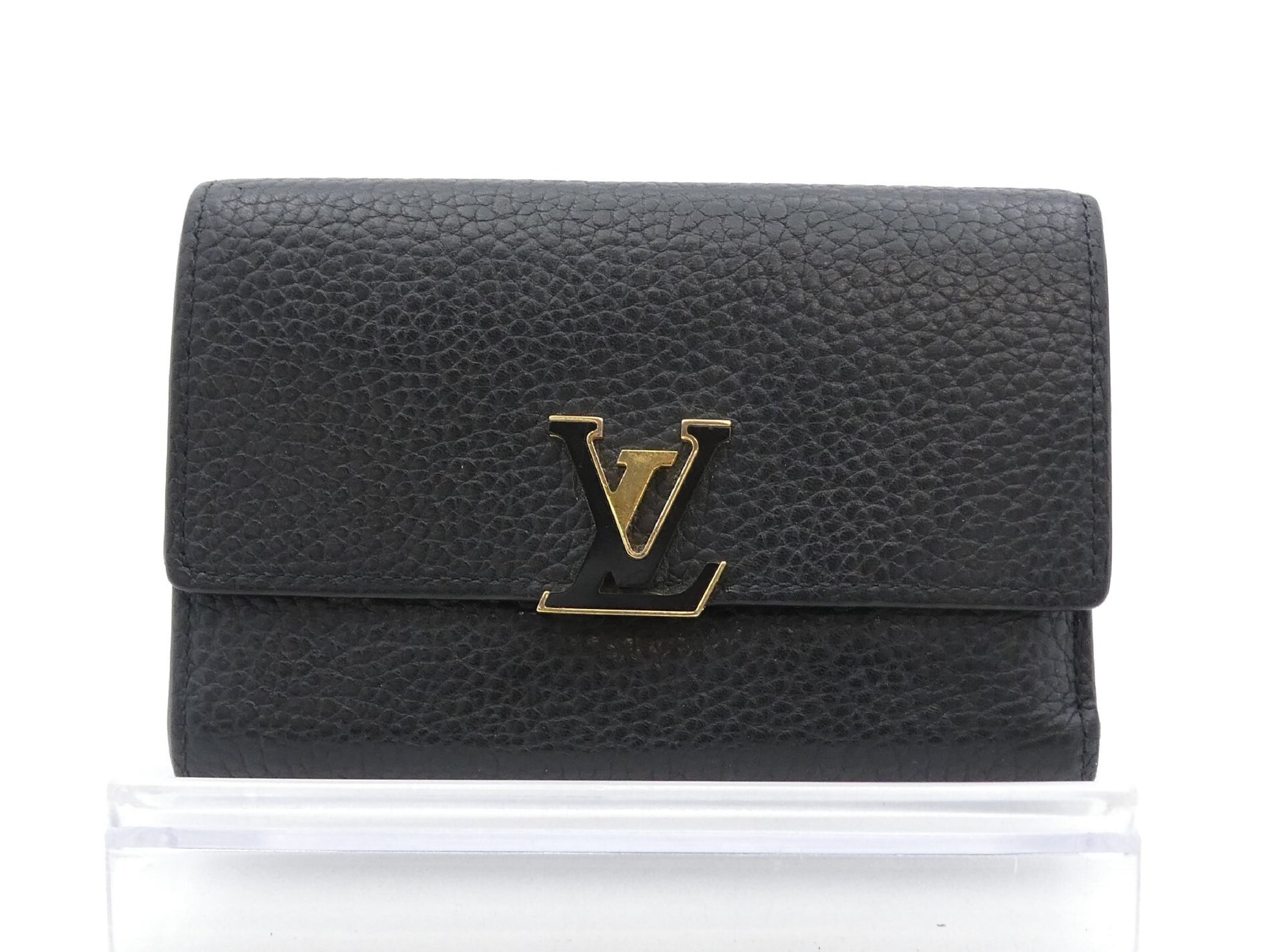 LOUIS VUITTON Portefeuille Capucines Compact Wallet