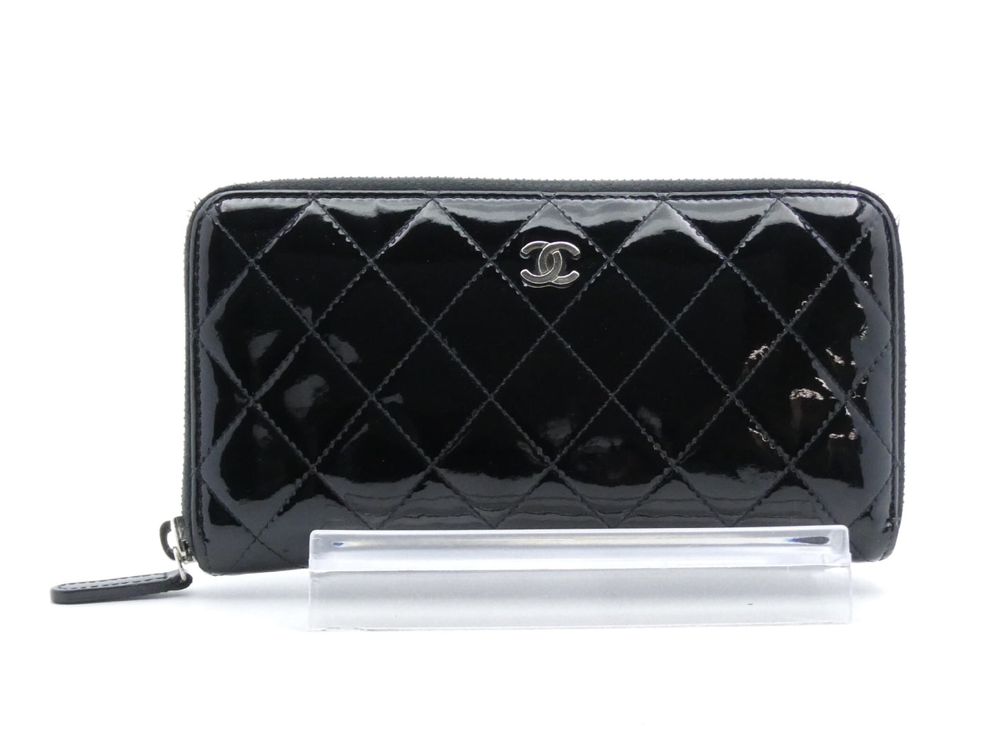 CHANEL Matelasse Coco Mark Enamel Round Zip Wallet