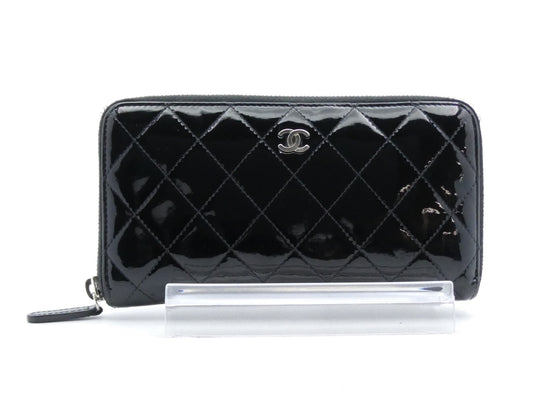 CHANEL Matelasse Coco Mark Enamel Round Zip Wallet