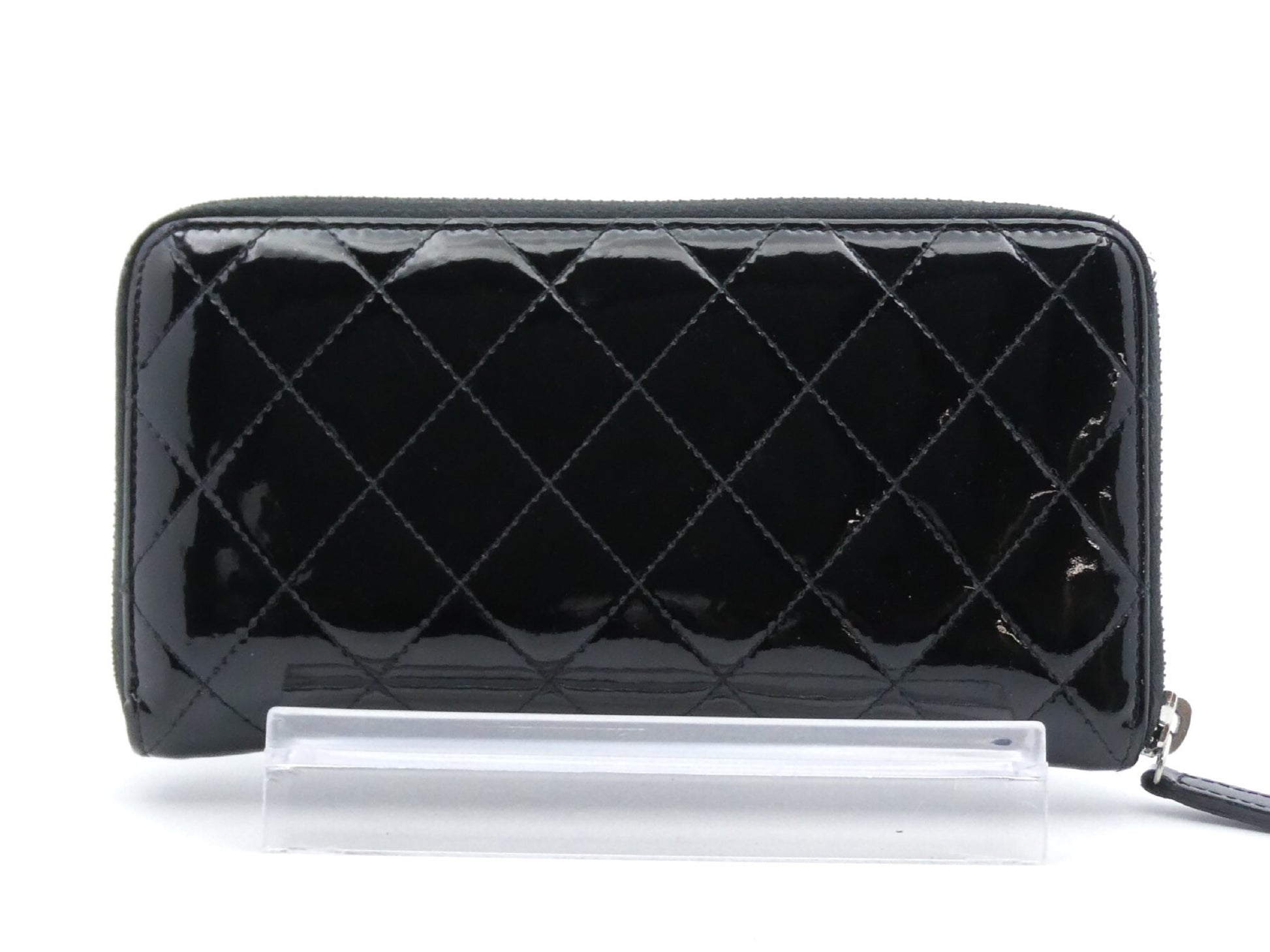 CHANEL Matelasse Coco Mark Enamel Round Zip Wallet