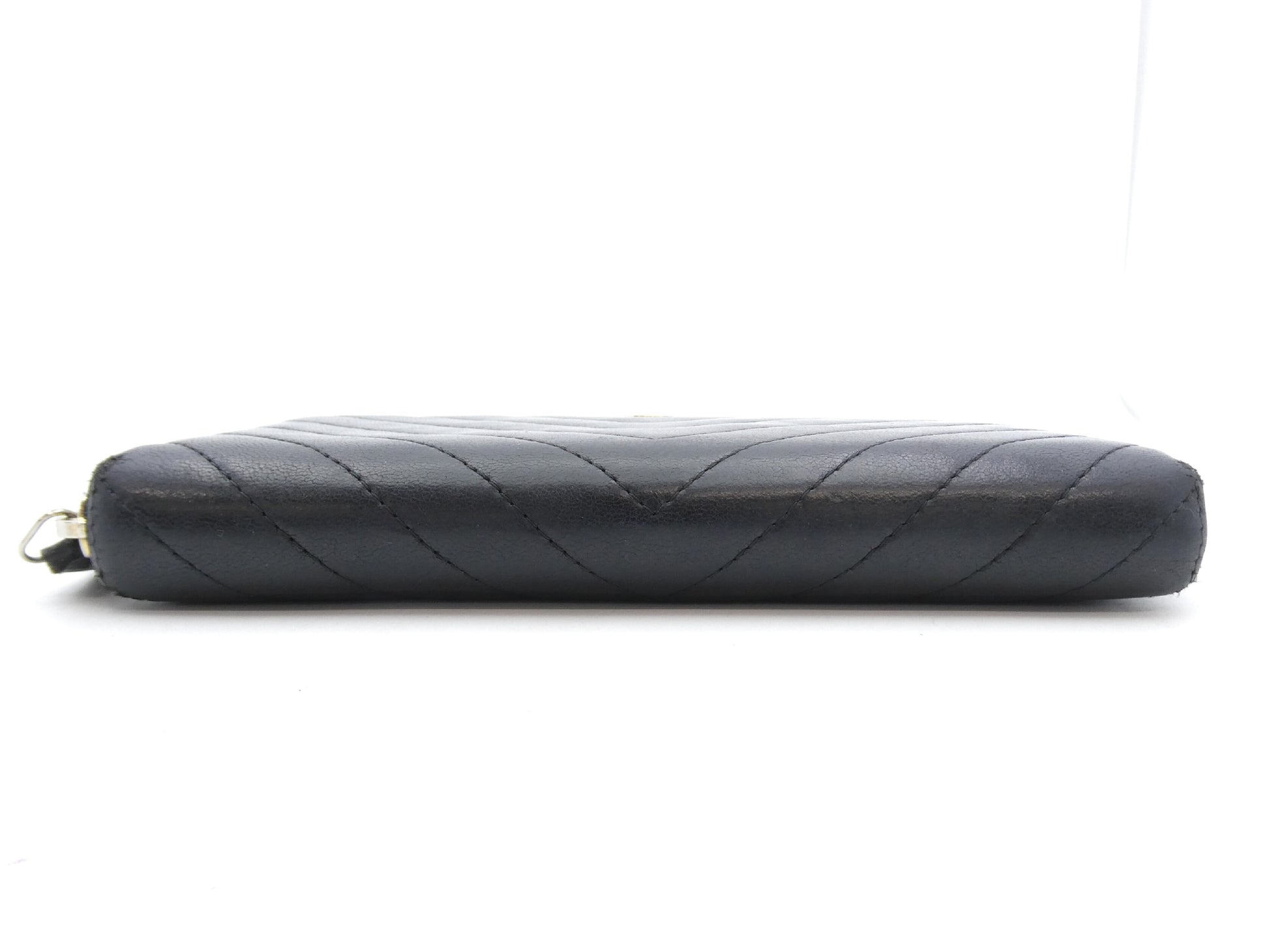 CHANEL Lambskin V-Stitch Coco Mark Wallet