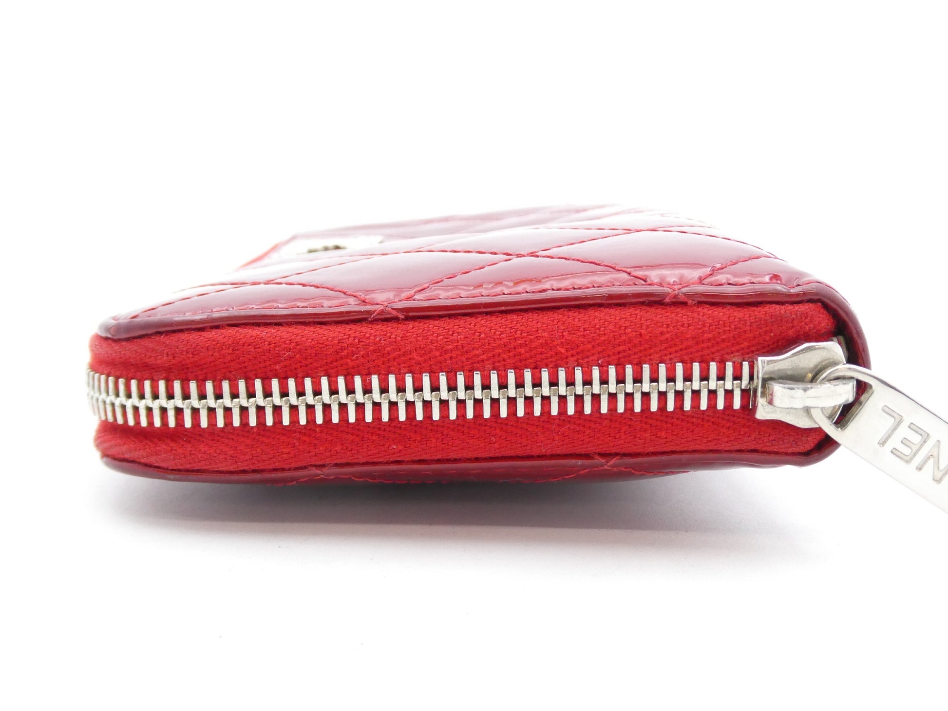 CHANEL Matelasse Coco Mark Enamel Round Zip Wallet