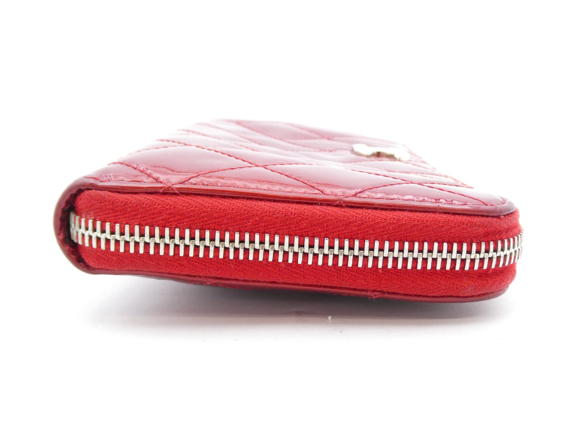 CHANEL Matelasse Coco Mark Enamel Round Zip Wallet