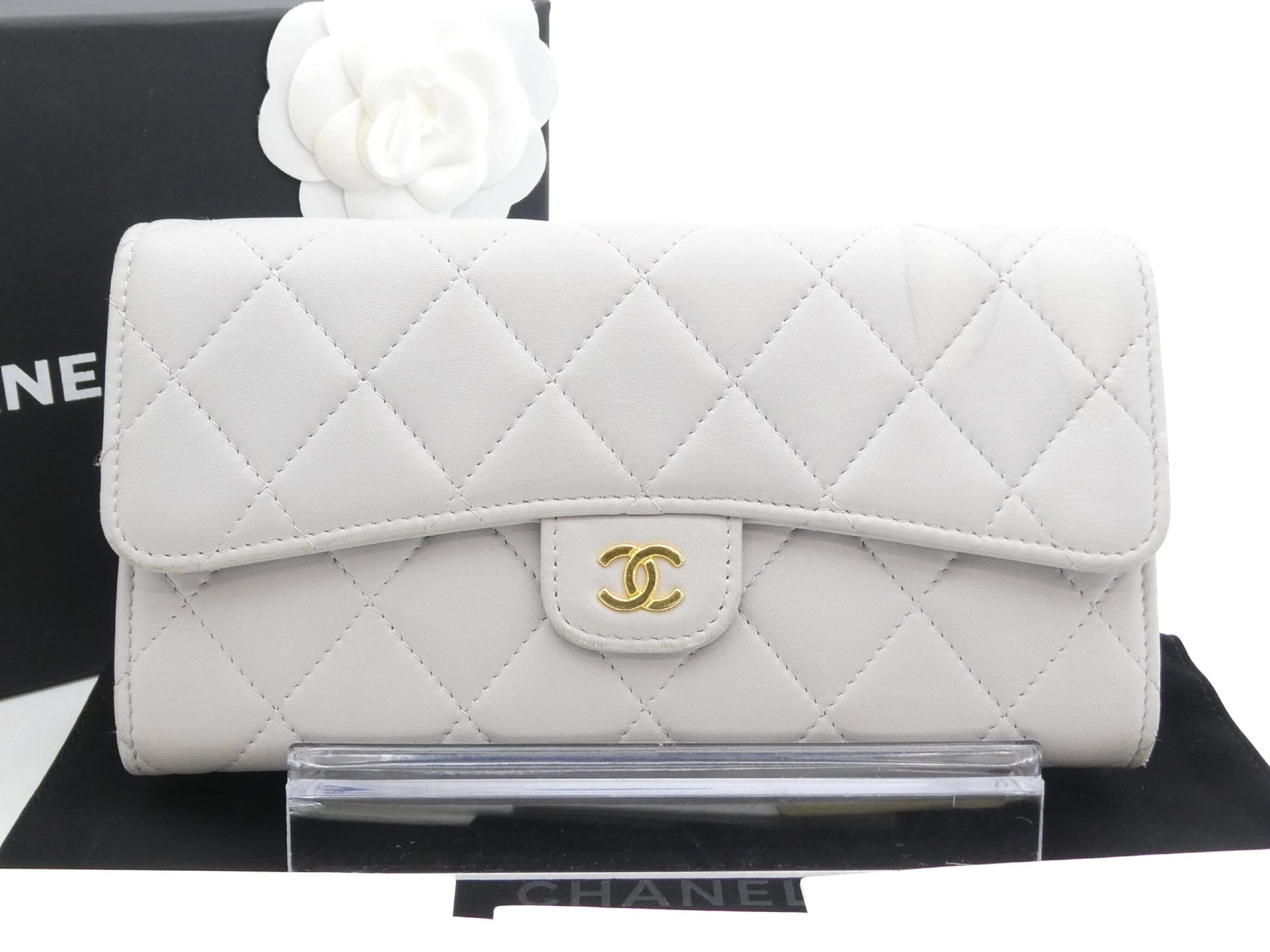 CHANEL Matelasse Coco Mark Wallet