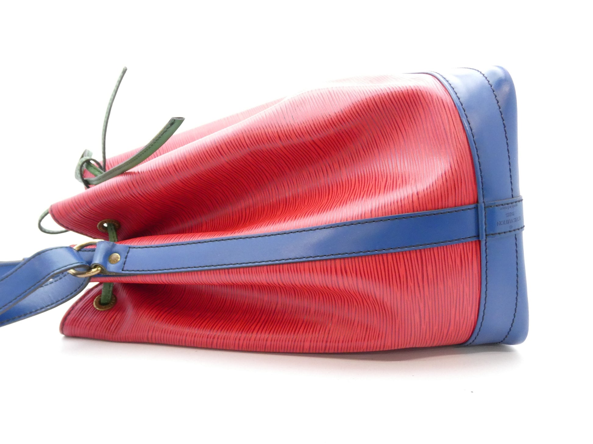 LOUIS VUITTON Epi Noe Tricolor Shoulder Bag