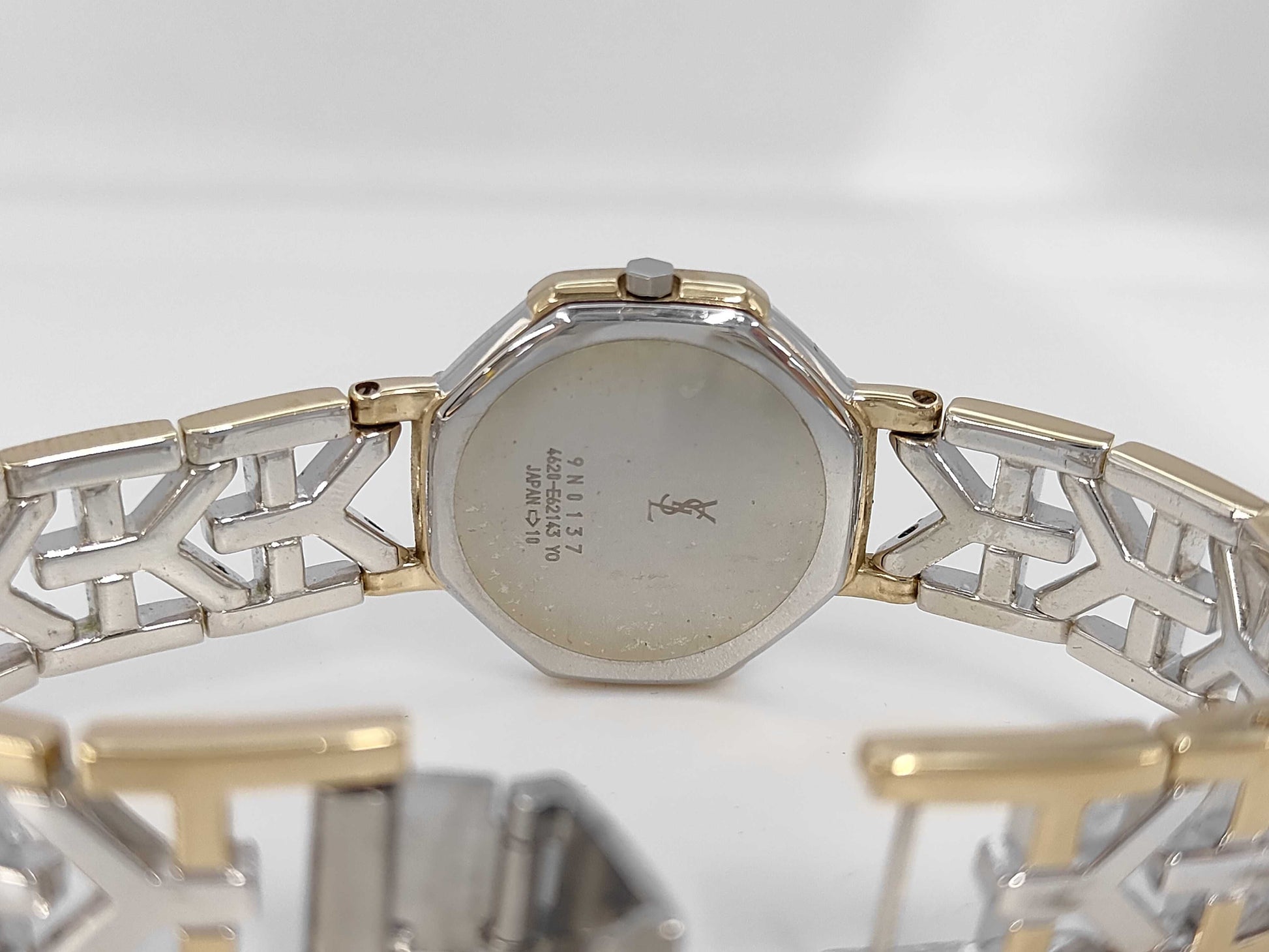 Yves Saint Laurent 4620-E62143 9N0137 Quartz Women's Watch