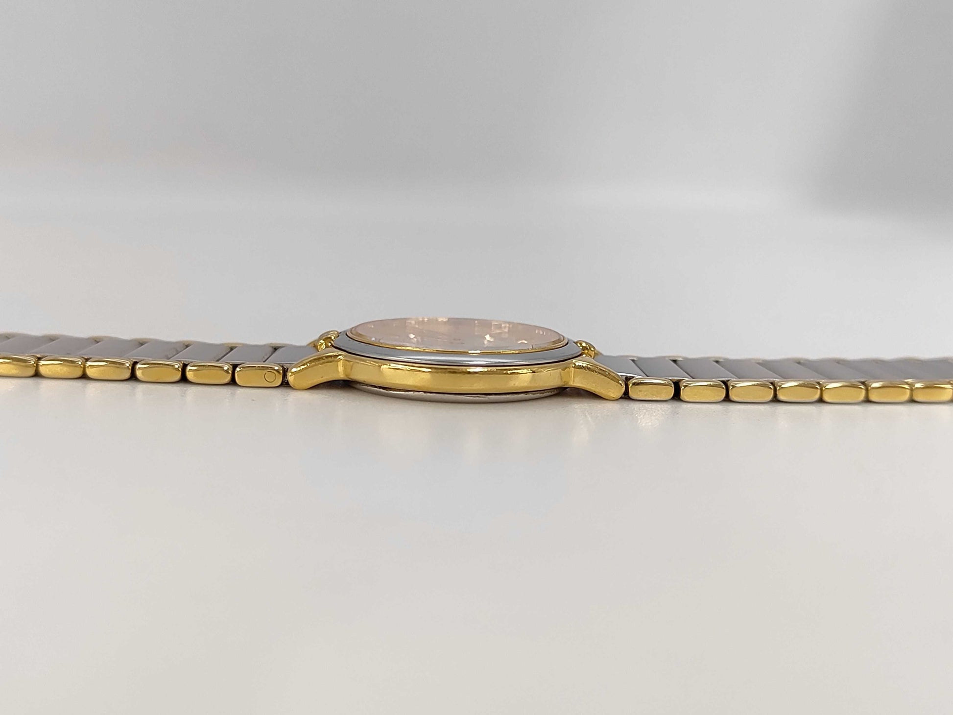 Yves Saint Laurent 2200-228481 2100372 Quartz Ivory Dial Women's Watch