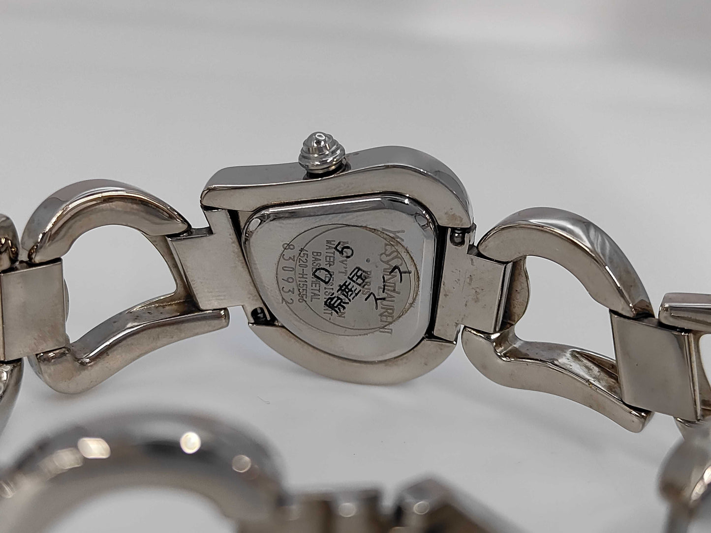 Yves Saint Laurent 4520-H15556 830932 Quartz Women's Watch