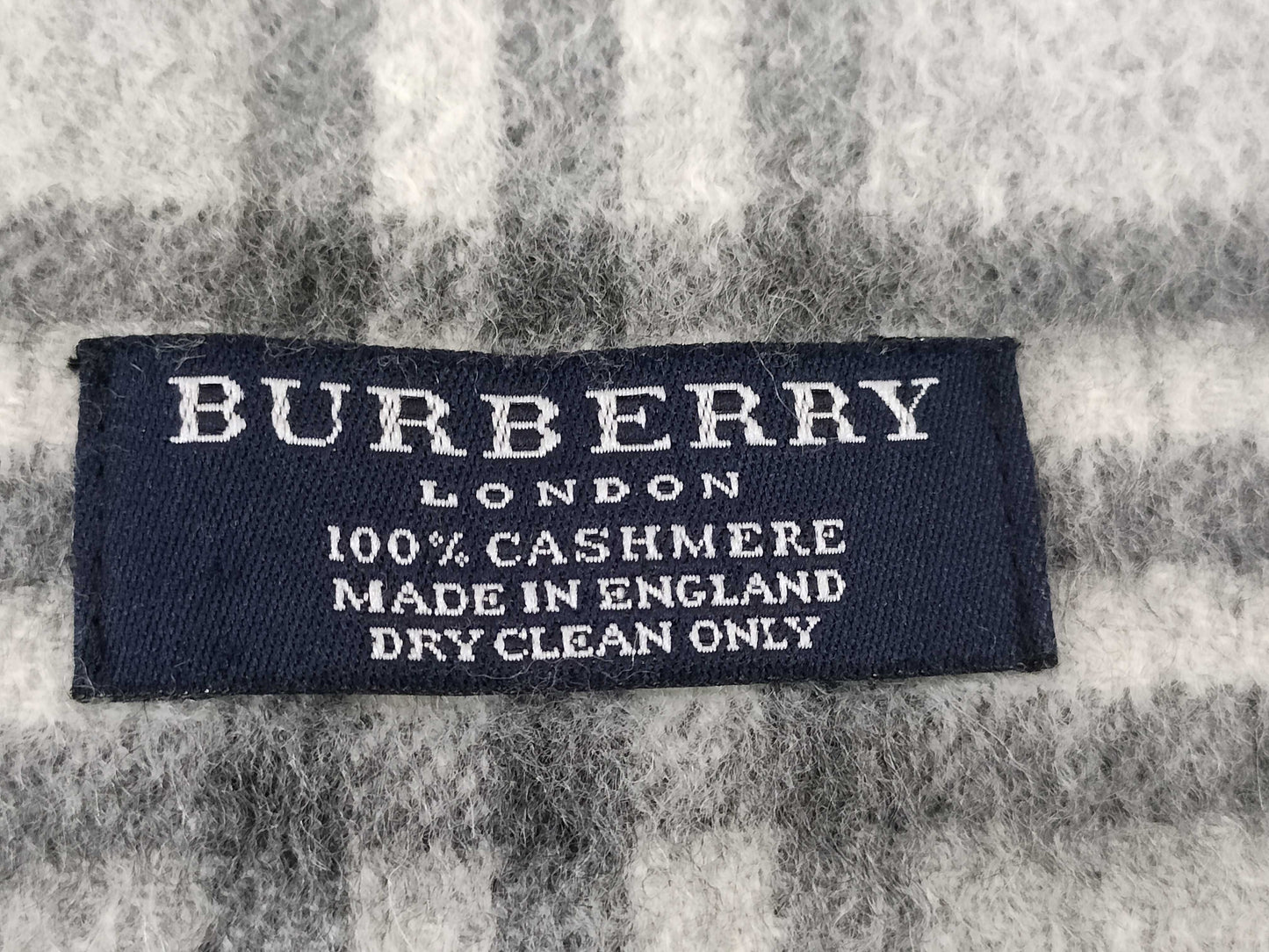 BURBERRY London Check Scarf