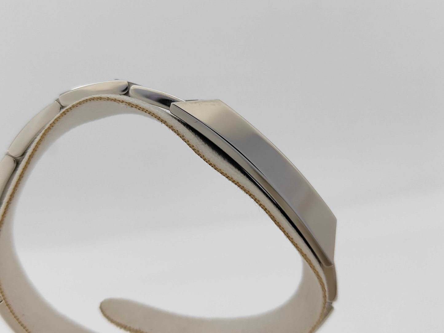 GUCCI 110 13458454 Quartz Silver Dial Unmoving Women's Watch